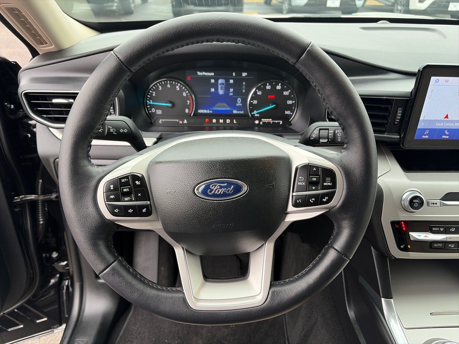 2023 Ford Explorer XLT 4X4