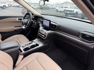 2023 Ford Explorer XLT 4X4