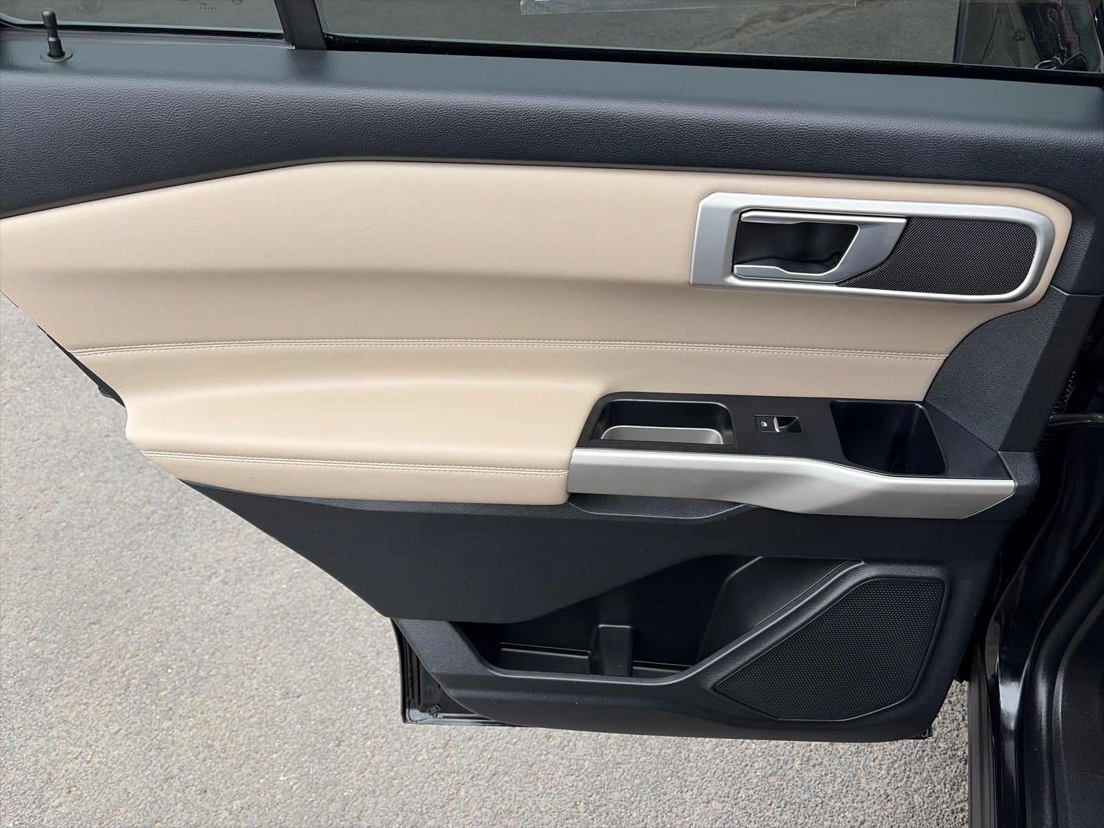 2023 Ford Explorer XLT 4X4