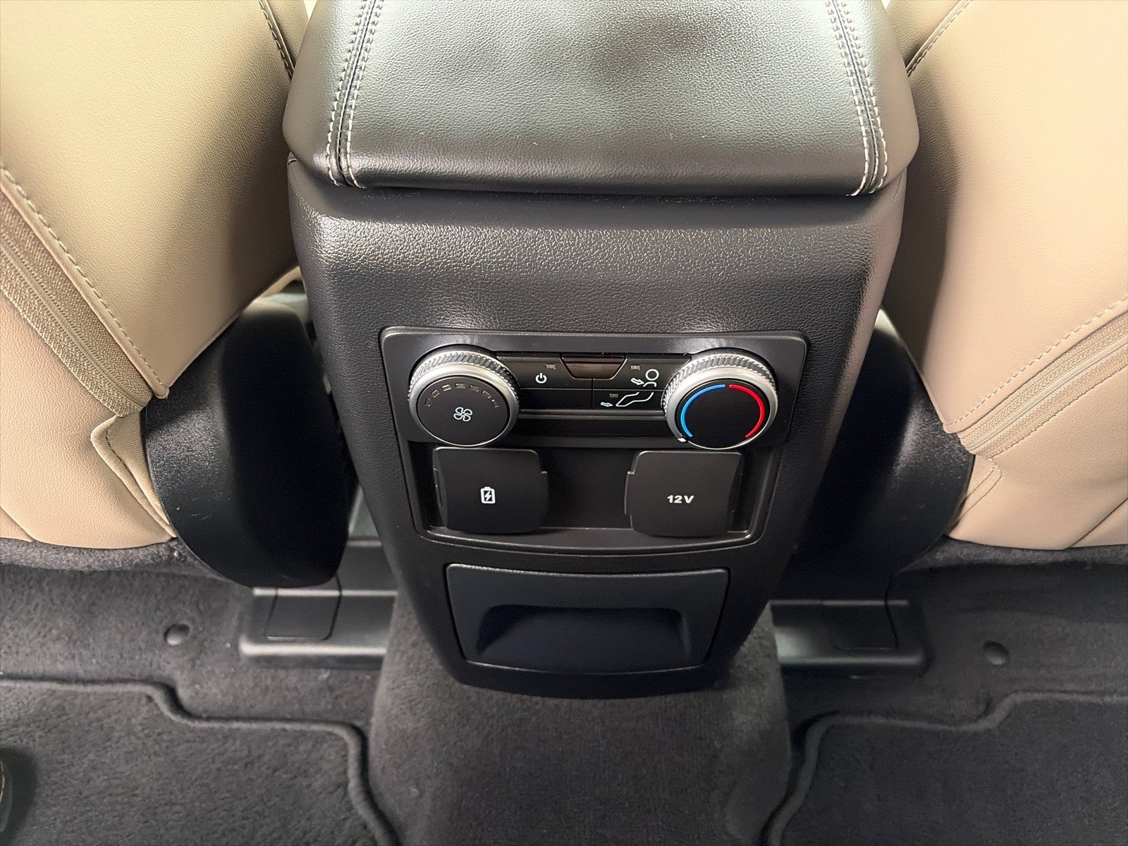 2023 Ford Explorer XLT 4X4