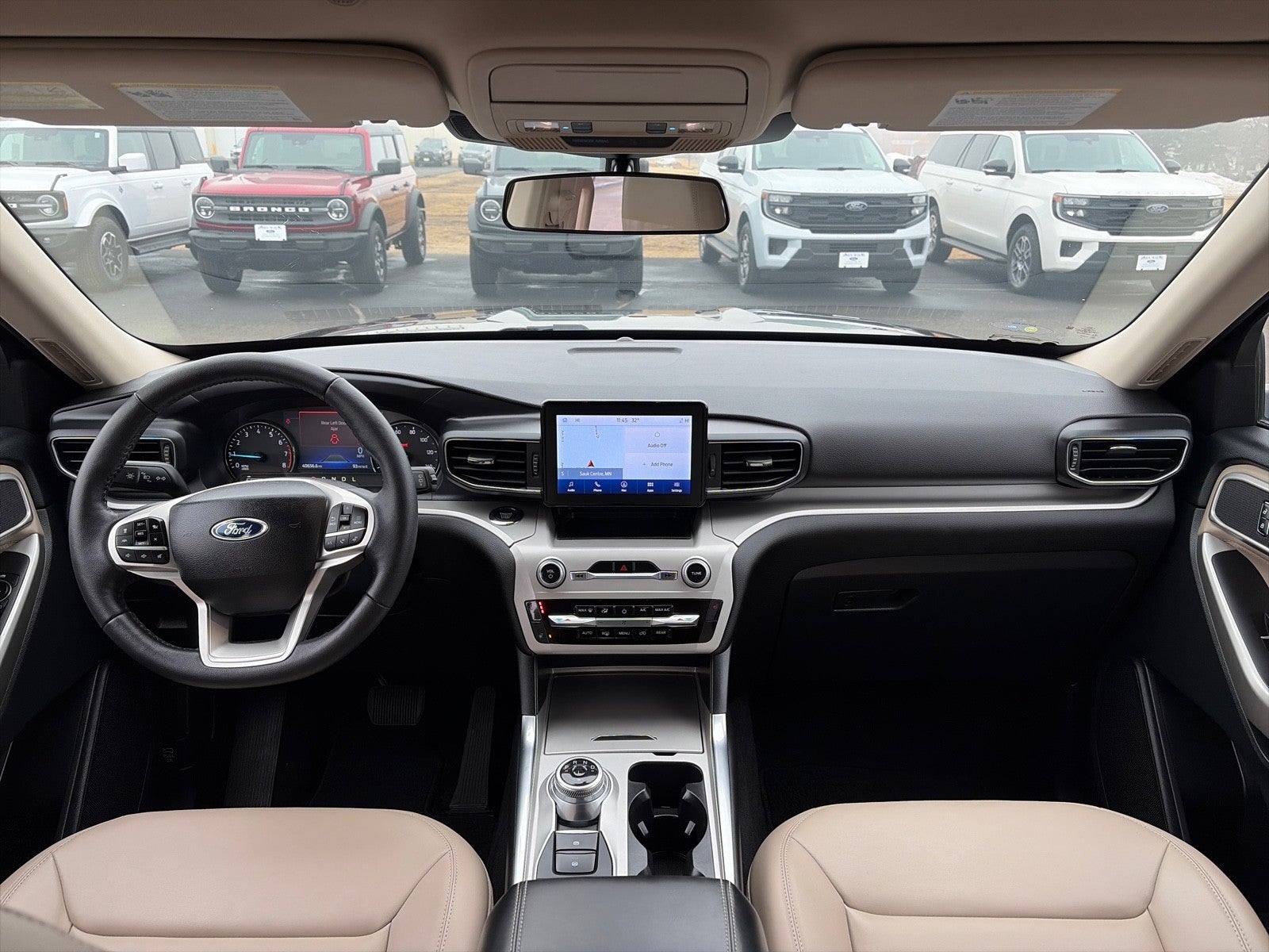 2023 Ford Explorer XLT 4X4