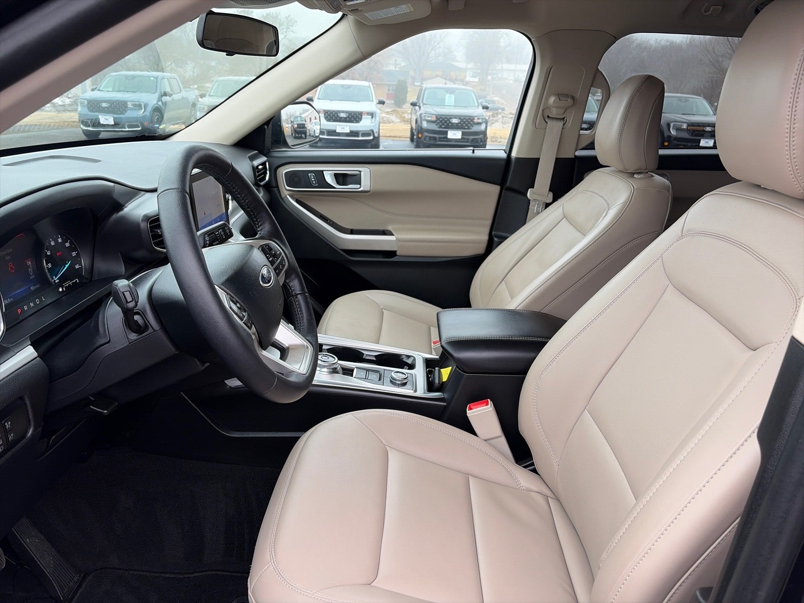 2023 Ford Explorer XLT 4X4