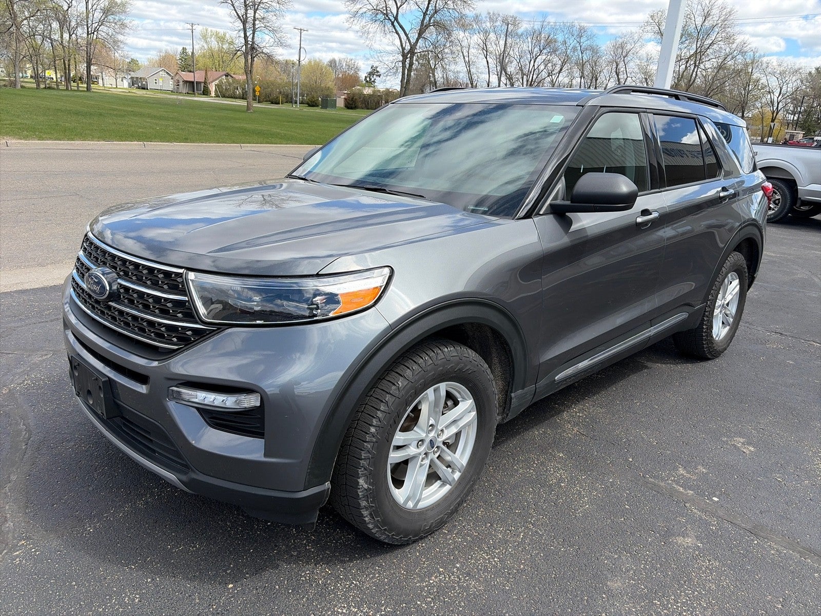 2022 Ford Explorer XLT 4WD's photo