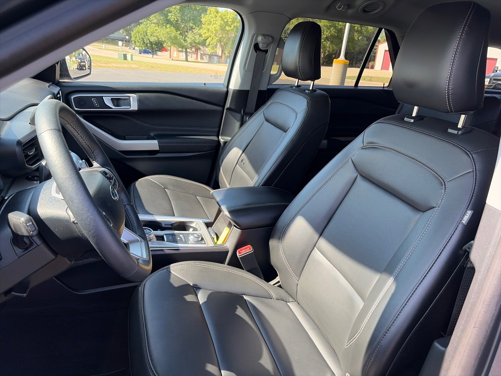 2024 Ford Explorer XLT 4X4