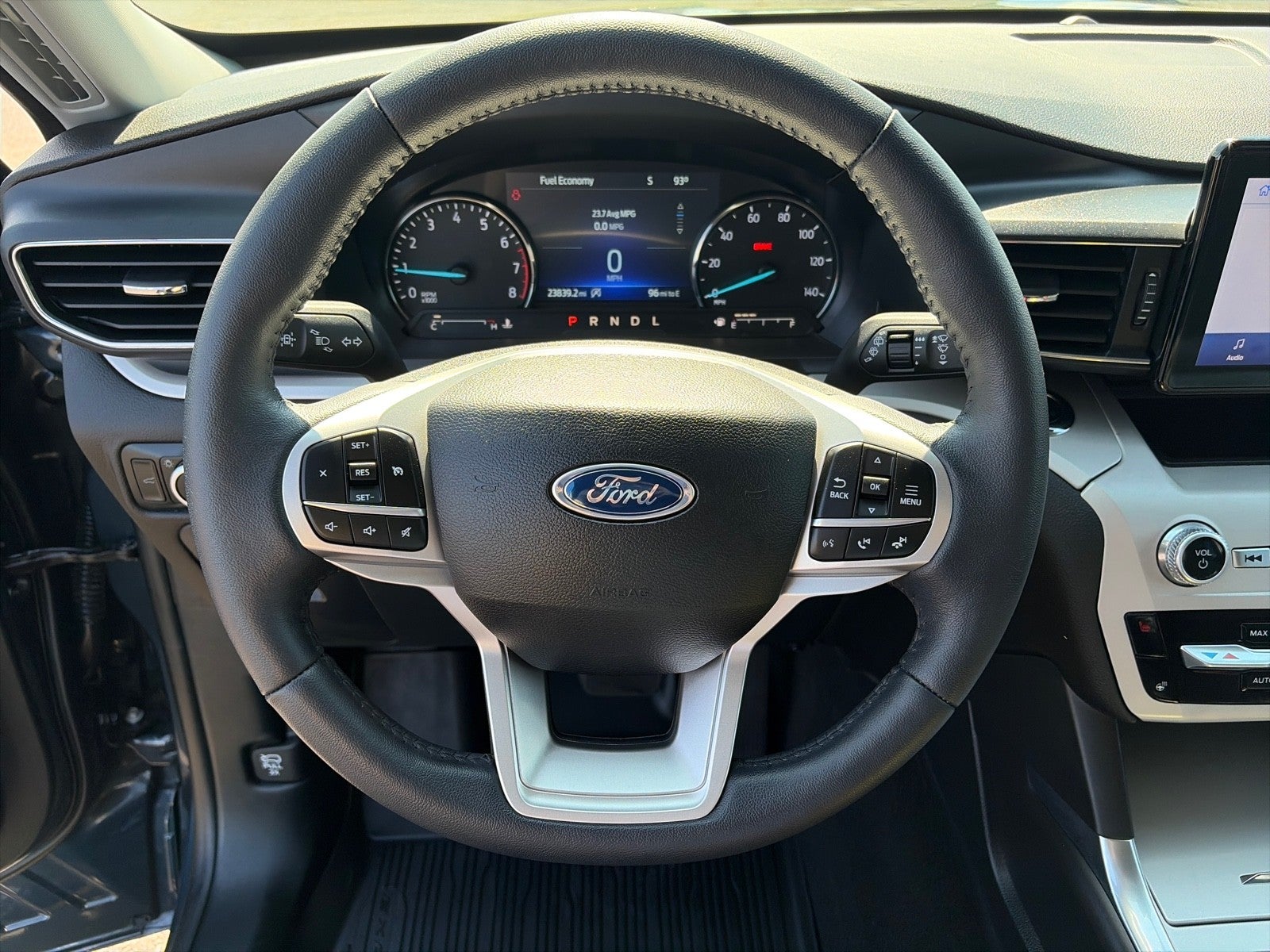 2024 Ford Explorer XLT 4X4