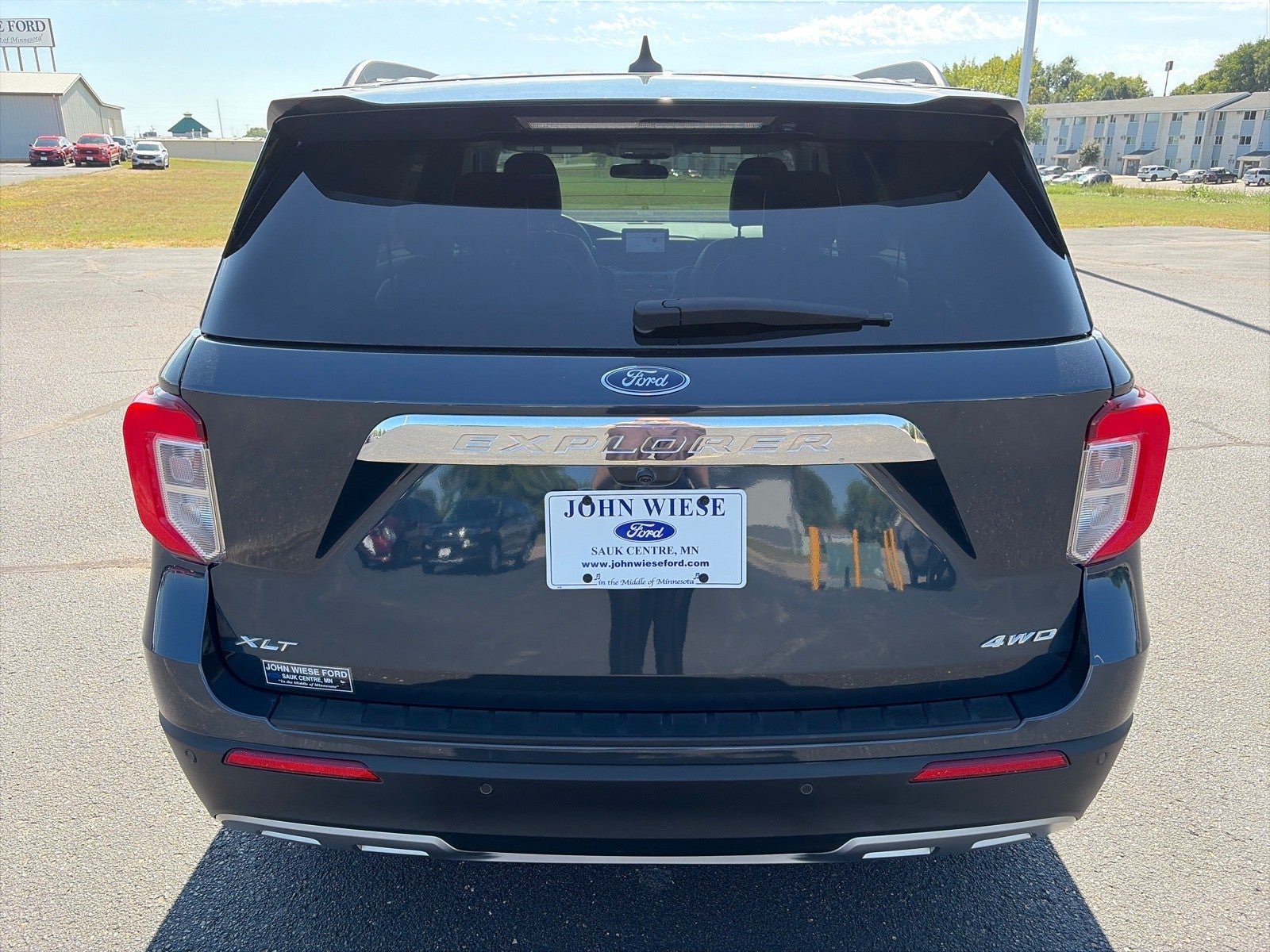 2024 Ford Explorer XLT 4X4