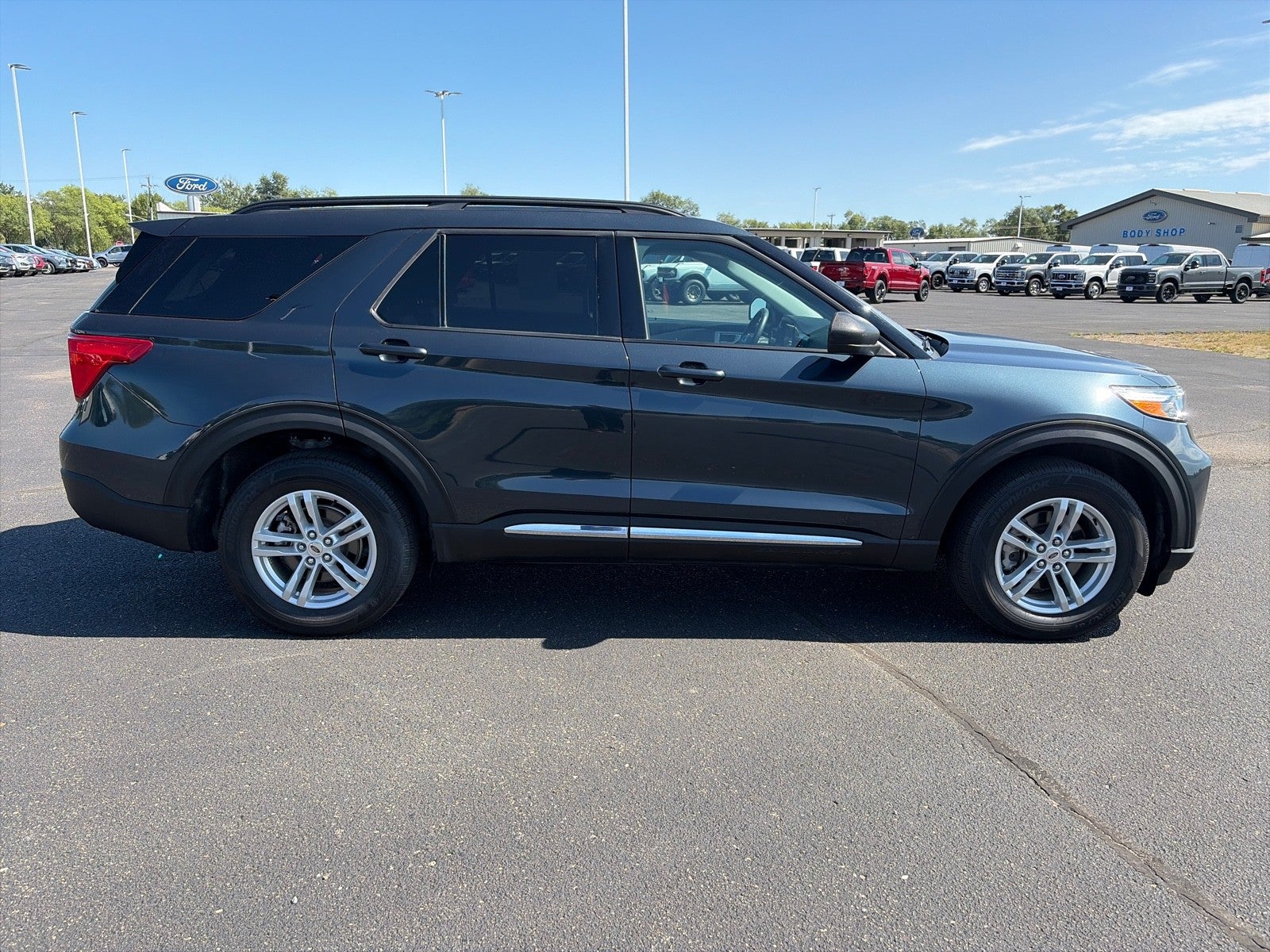 2024 Ford Explorer XLT 4X4