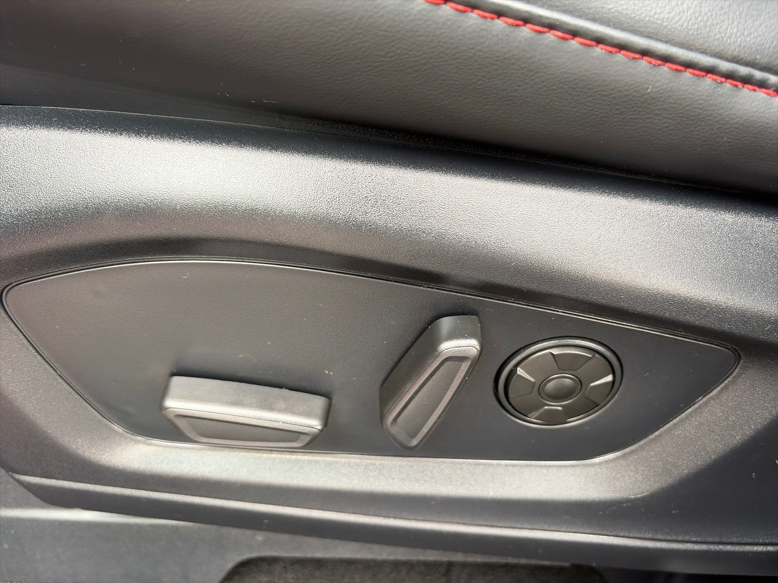 2025 Ford Explorer ST 4WD