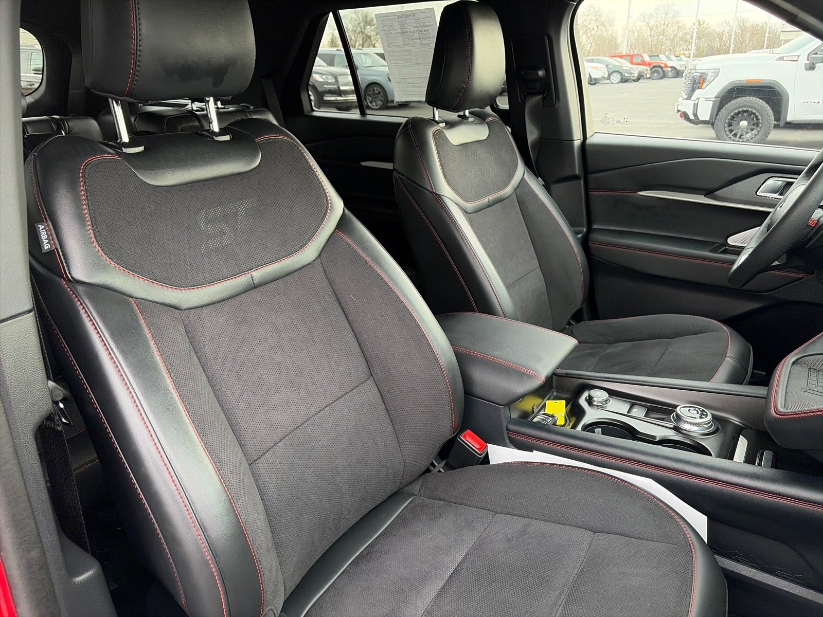 2025 Ford Explorer ST 4WD