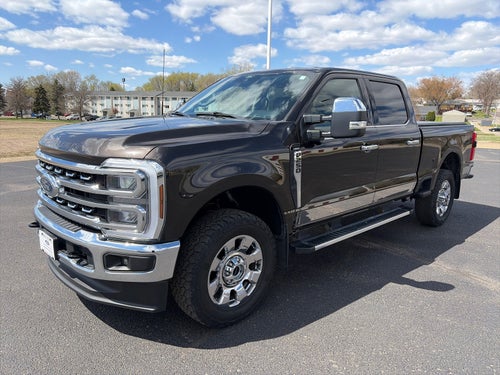 2024 Ford F-250 CREW CAB LARIAT 4X4