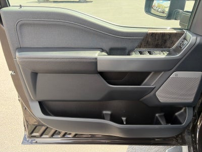2024 Ford F-250 CREW CAB LARIAT 4X4