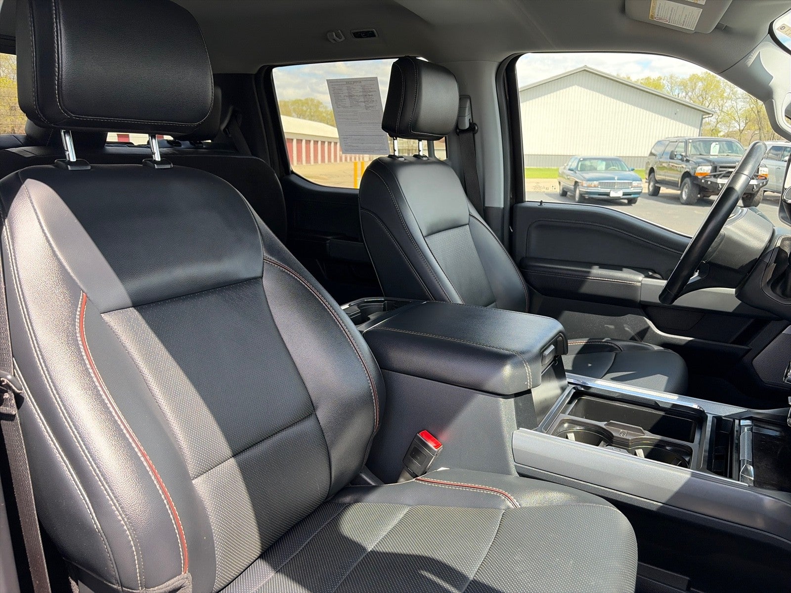 2024 Ford F-250 CREW CAB LARIAT 4X4