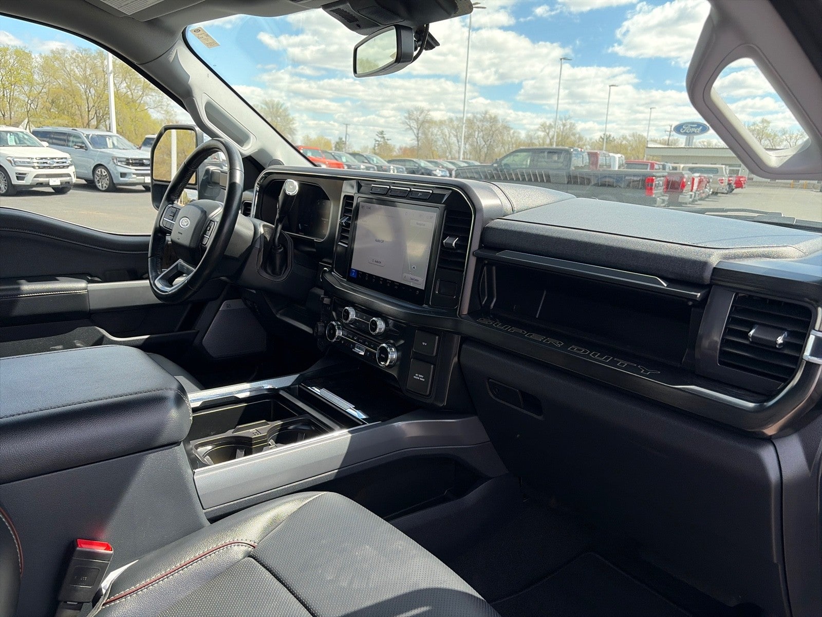 2024 Ford F-250 CREW CAB LARIAT 4X4