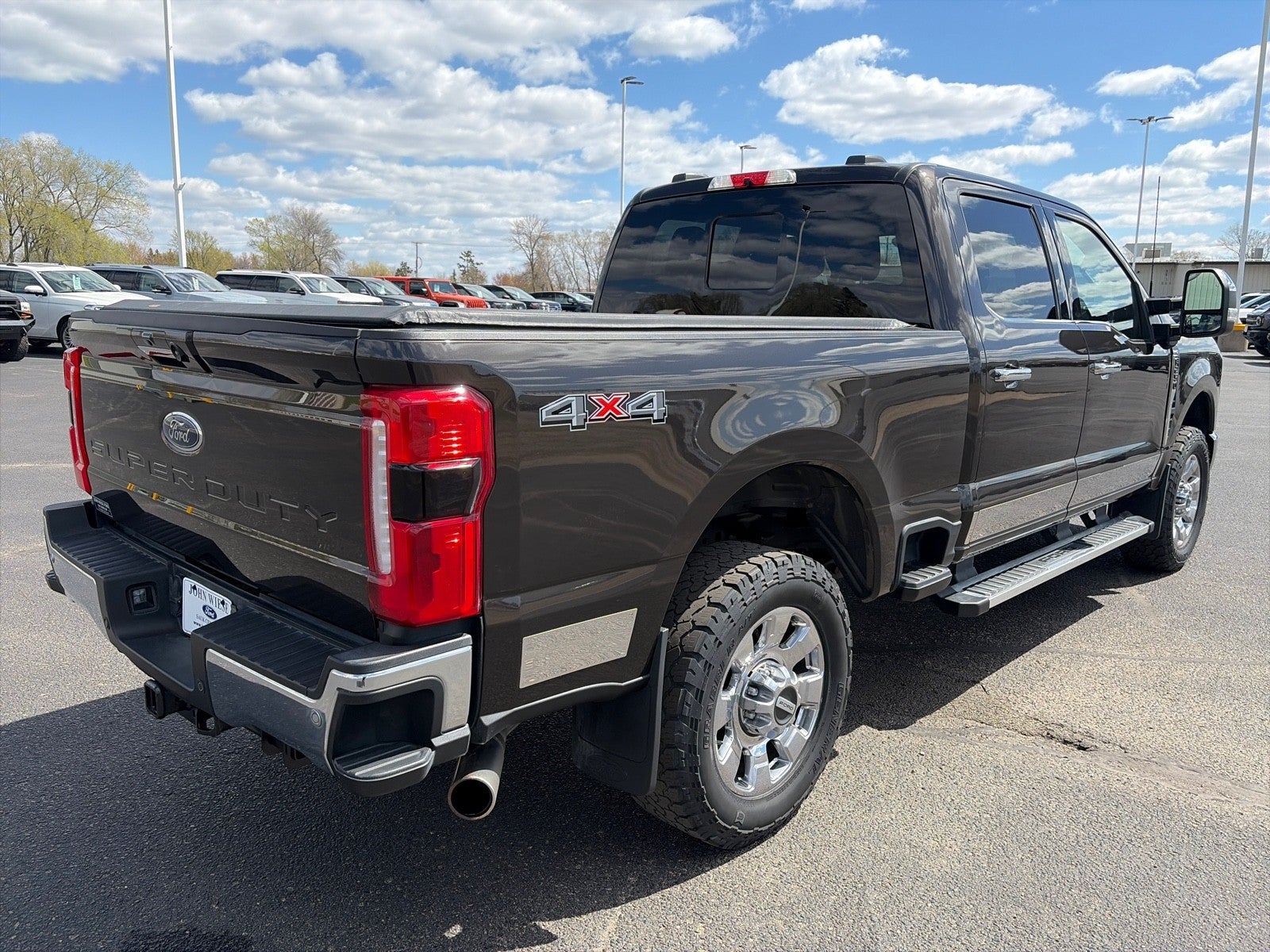 2024 Ford F-250 CREW CAB LARIAT 4X4