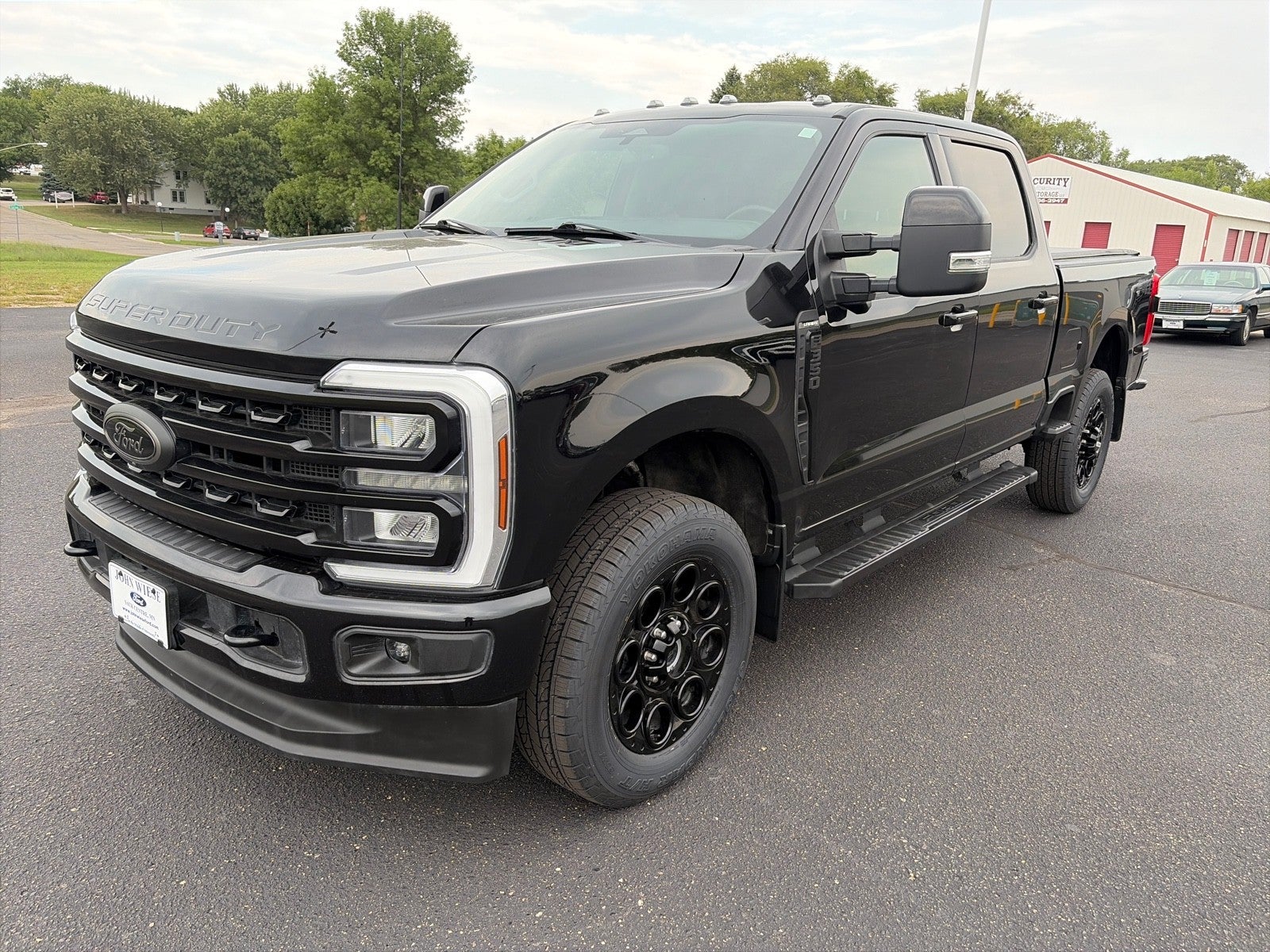 2024 Ford F-350 CREW CAB LARIAT 4X4