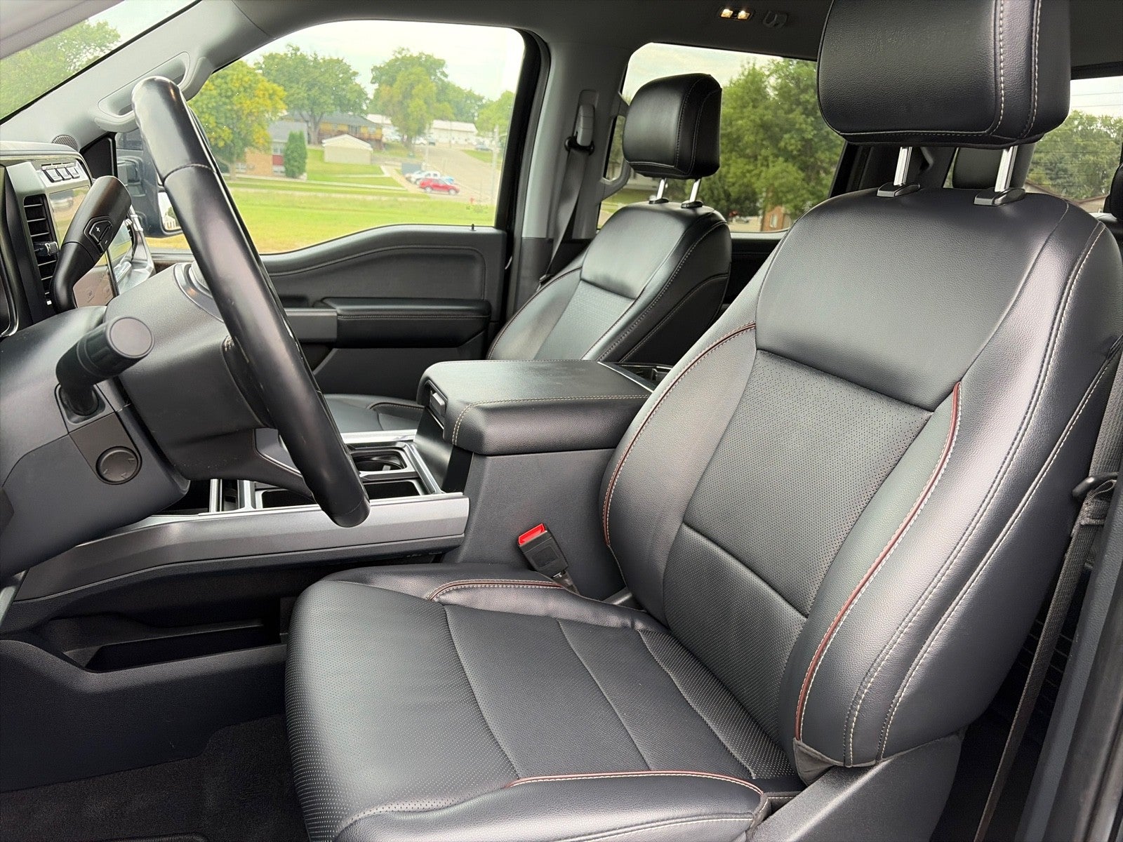 2024 Ford F-350 CREW CAB LARIAT 4X4