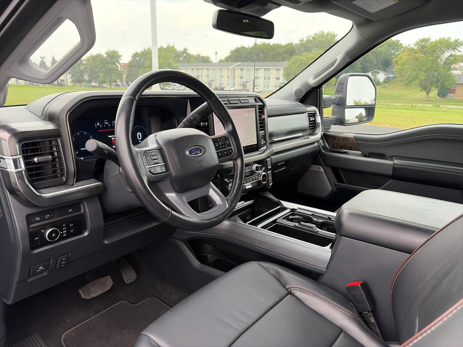2024 Ford F-350 CREW CAB LARIAT 4X4