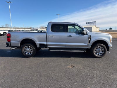 2023 Ford F-350 CREW CAB LARIAT 4X4