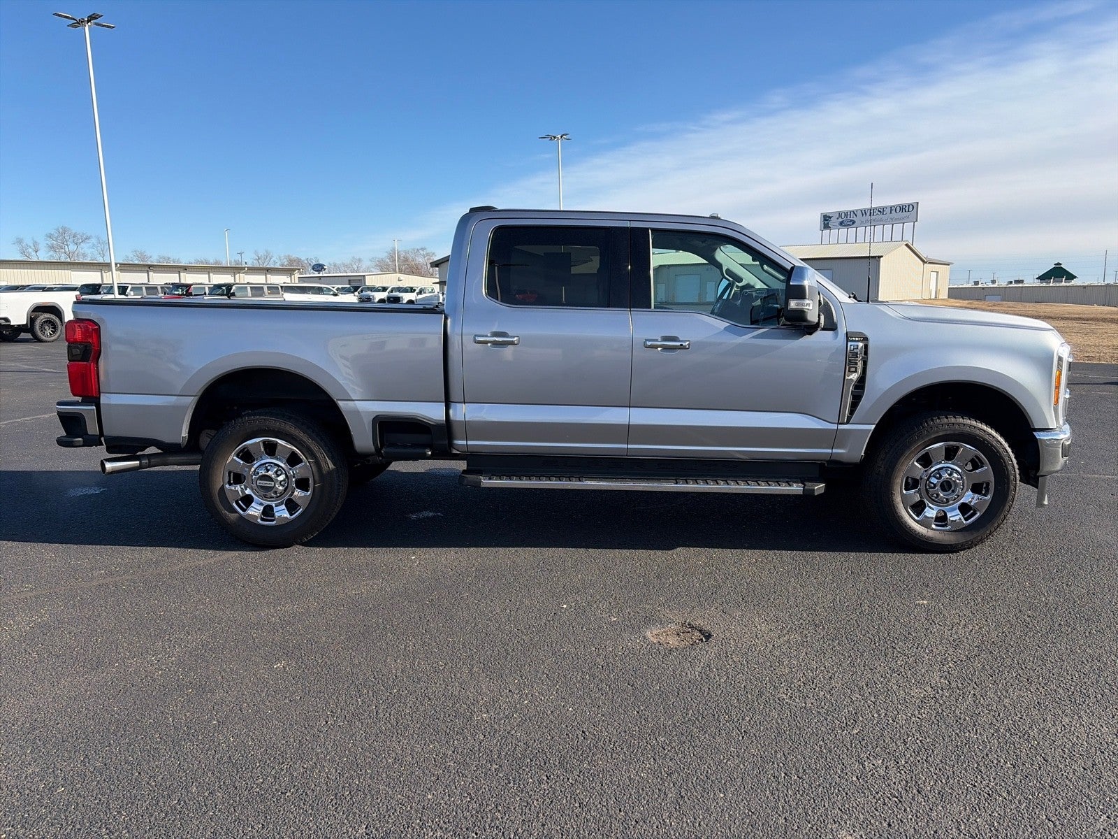 2023 Ford F-350 CREW CAB LARIAT 4X4