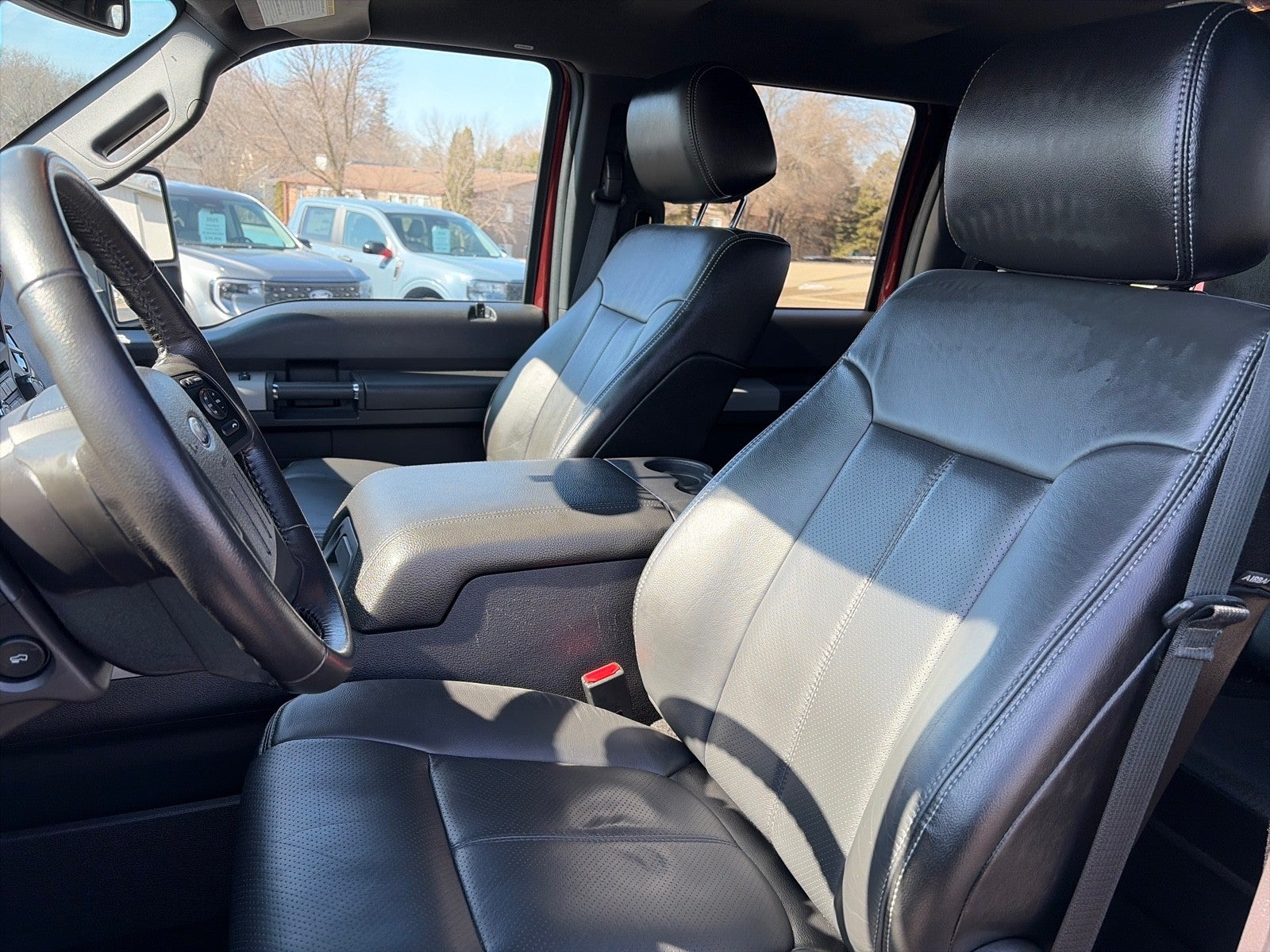 2016 Ford F350 SUPER DUTY CREW CAB LARIAT 4X4