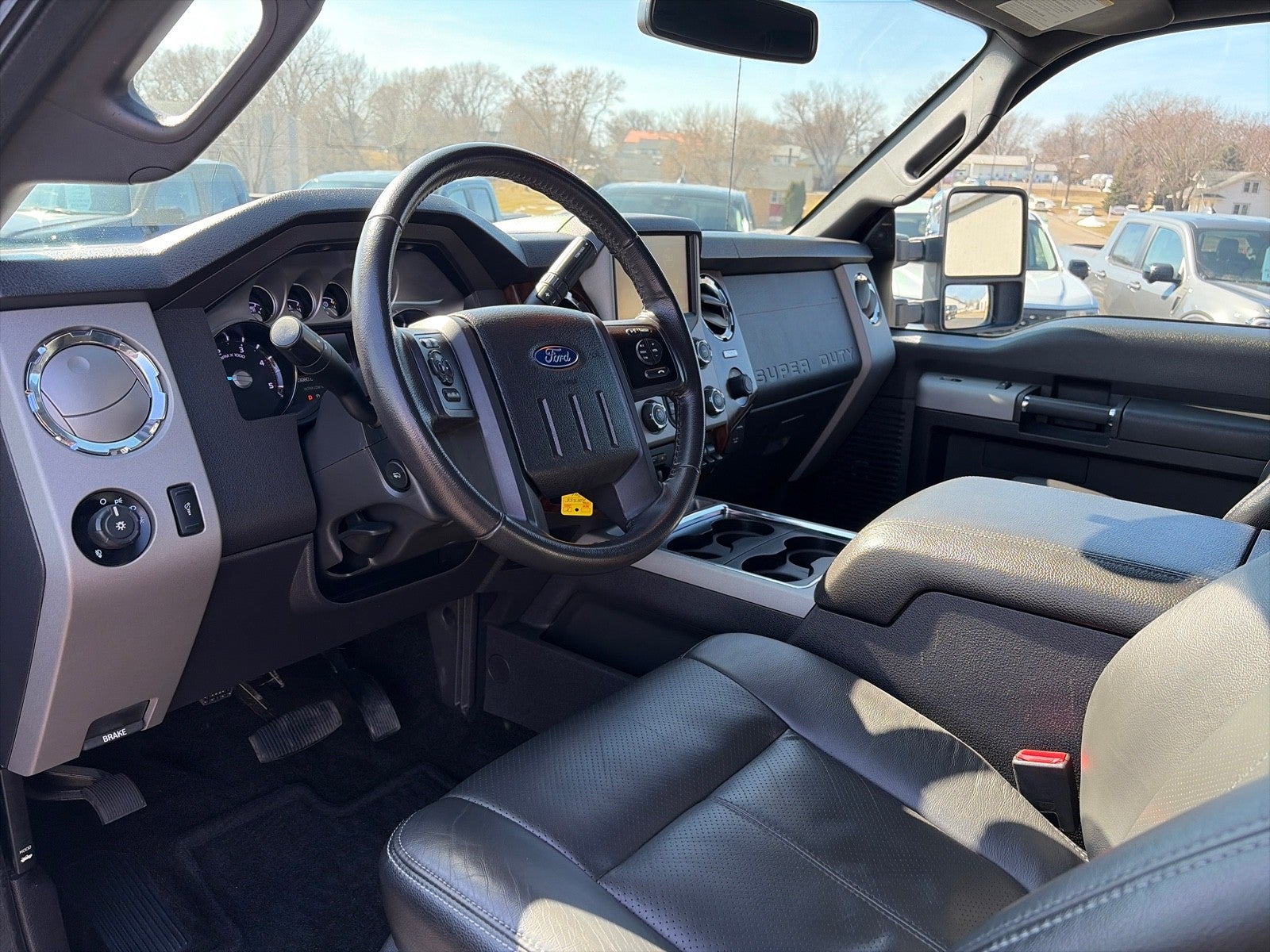 2016 Ford F350 SUPER DUTY CREW CAB LARIAT 4X4