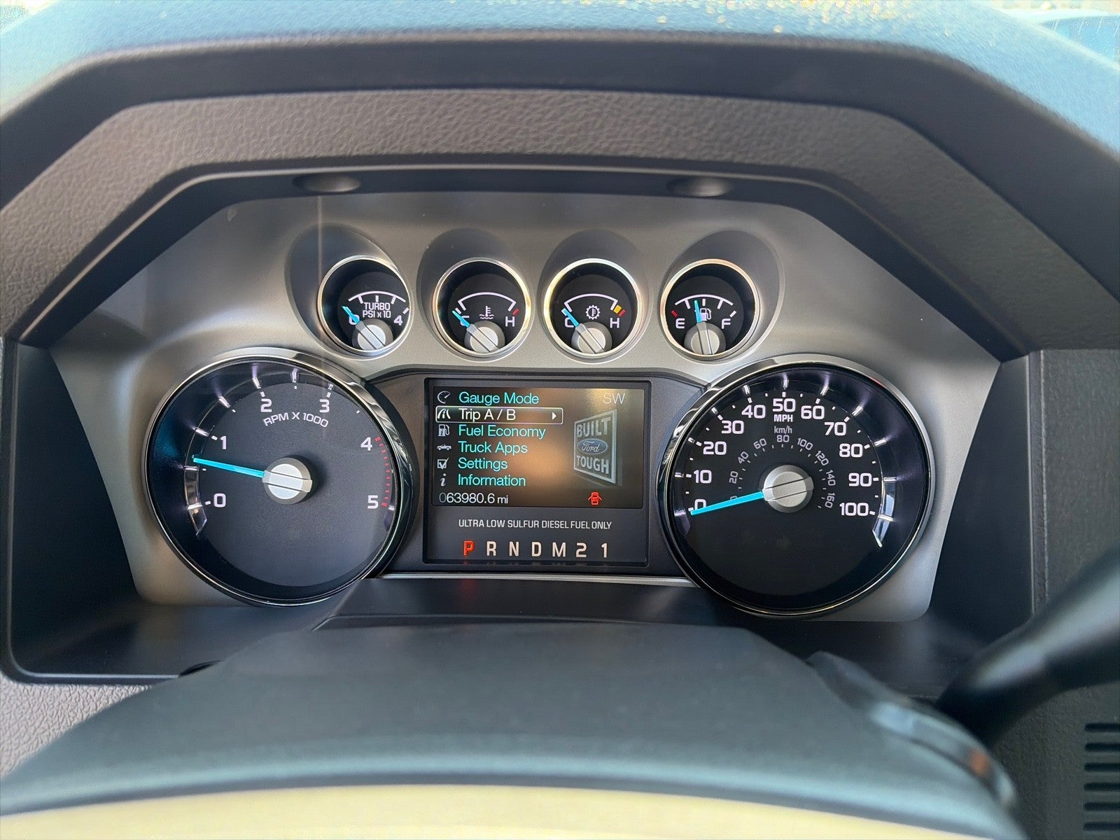 2016 Ford F350 SUPER DUTY CREW CAB LARIAT 4X4