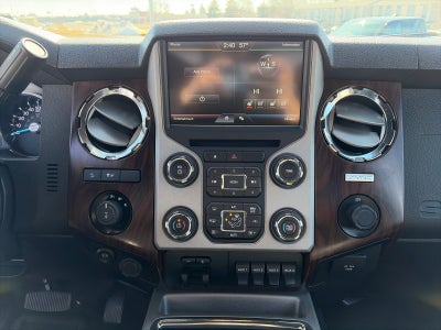 2016 Ford F350 SUPER DUTY CREW CAB LARIAT 4X4