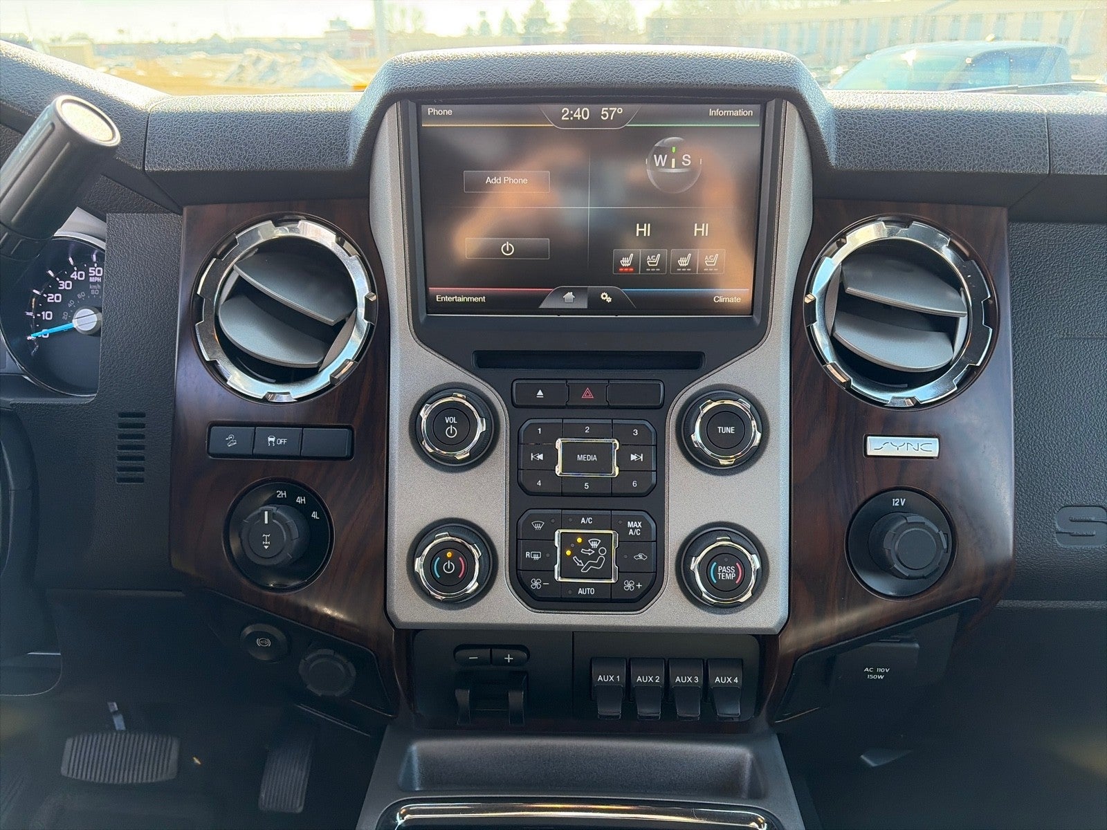 2016 Ford F350 SUPER DUTY CREW CAB LARIAT 4X4