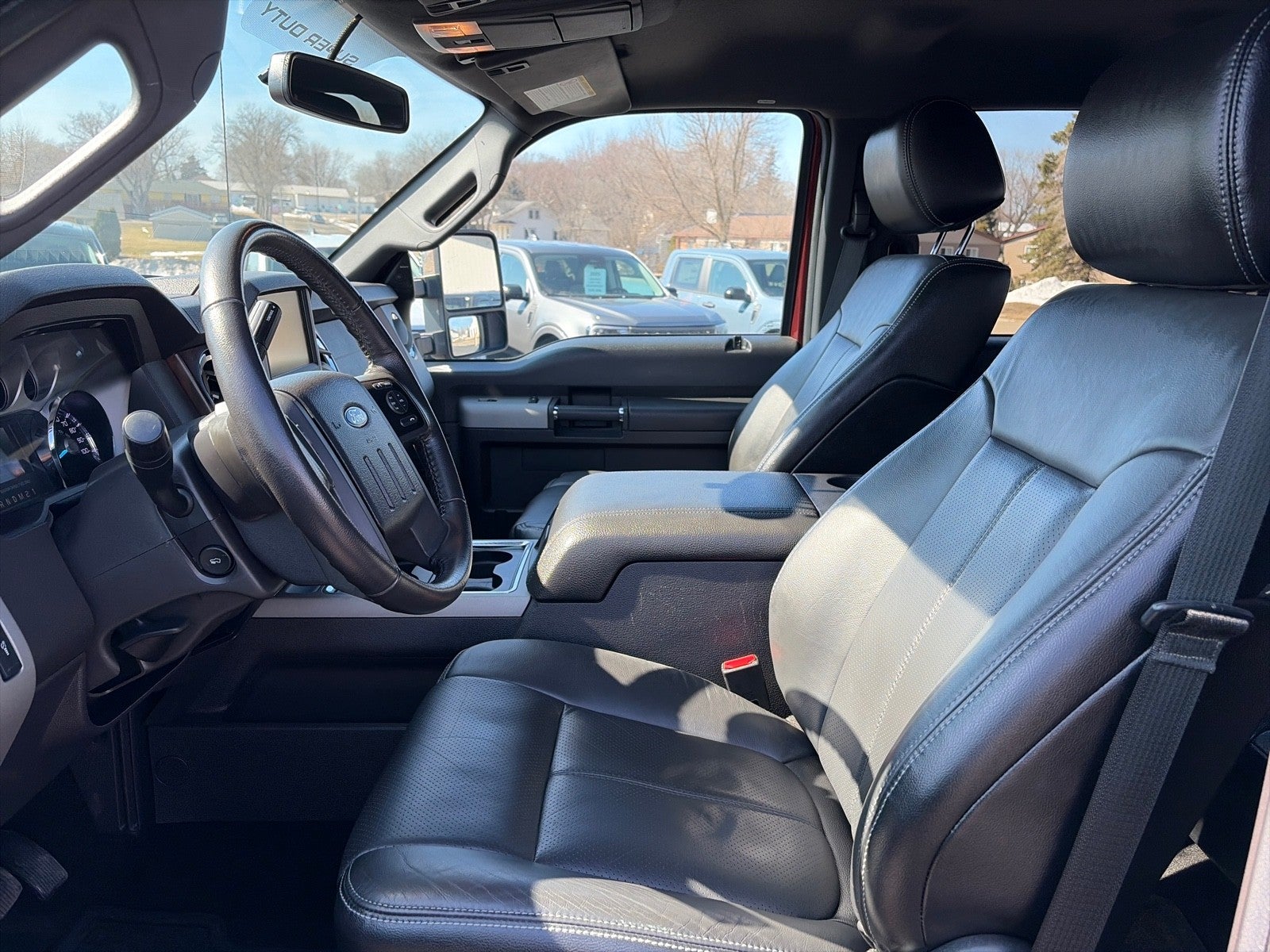 2016 Ford F350 SUPER DUTY CREW CAB LARIAT 4X4