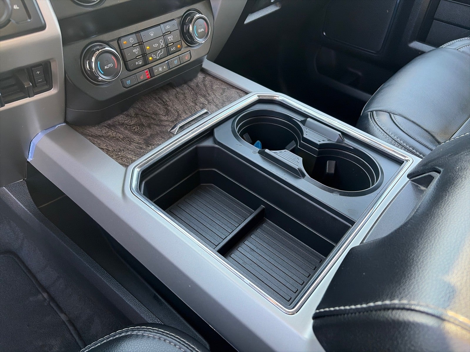 2019 Ford F-350 CREW CAB LARIAT 4X4