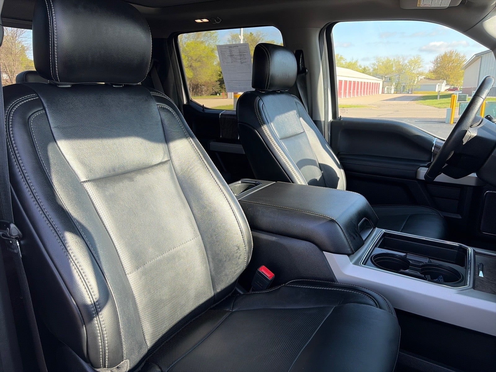 2019 Ford F-350 CREW CAB LARIAT 4X4