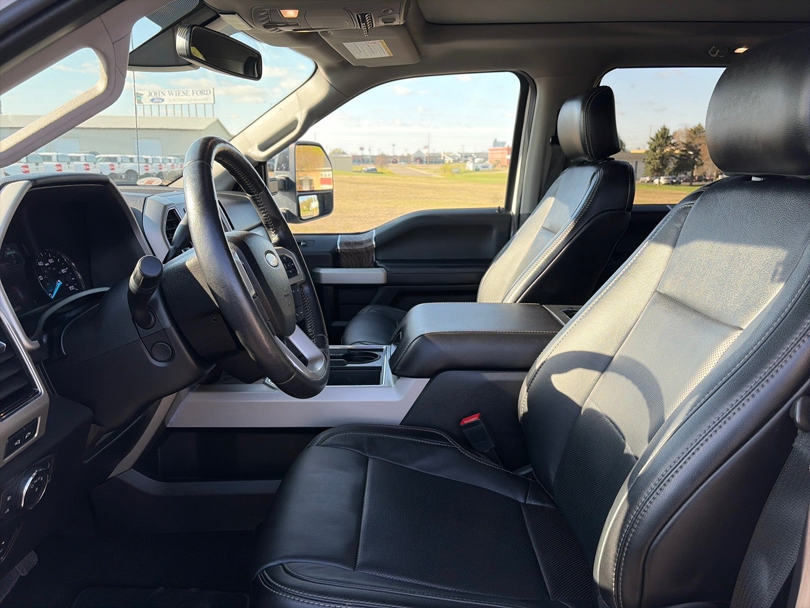 2019 Ford F-350 CREW CAB LARIAT 4X4