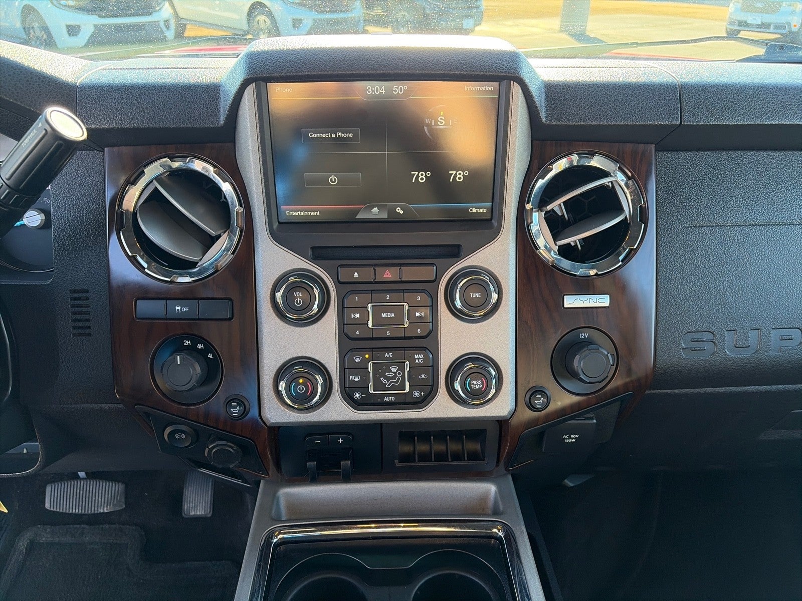 2016 Ford F-350 CREW CAB LARIAT