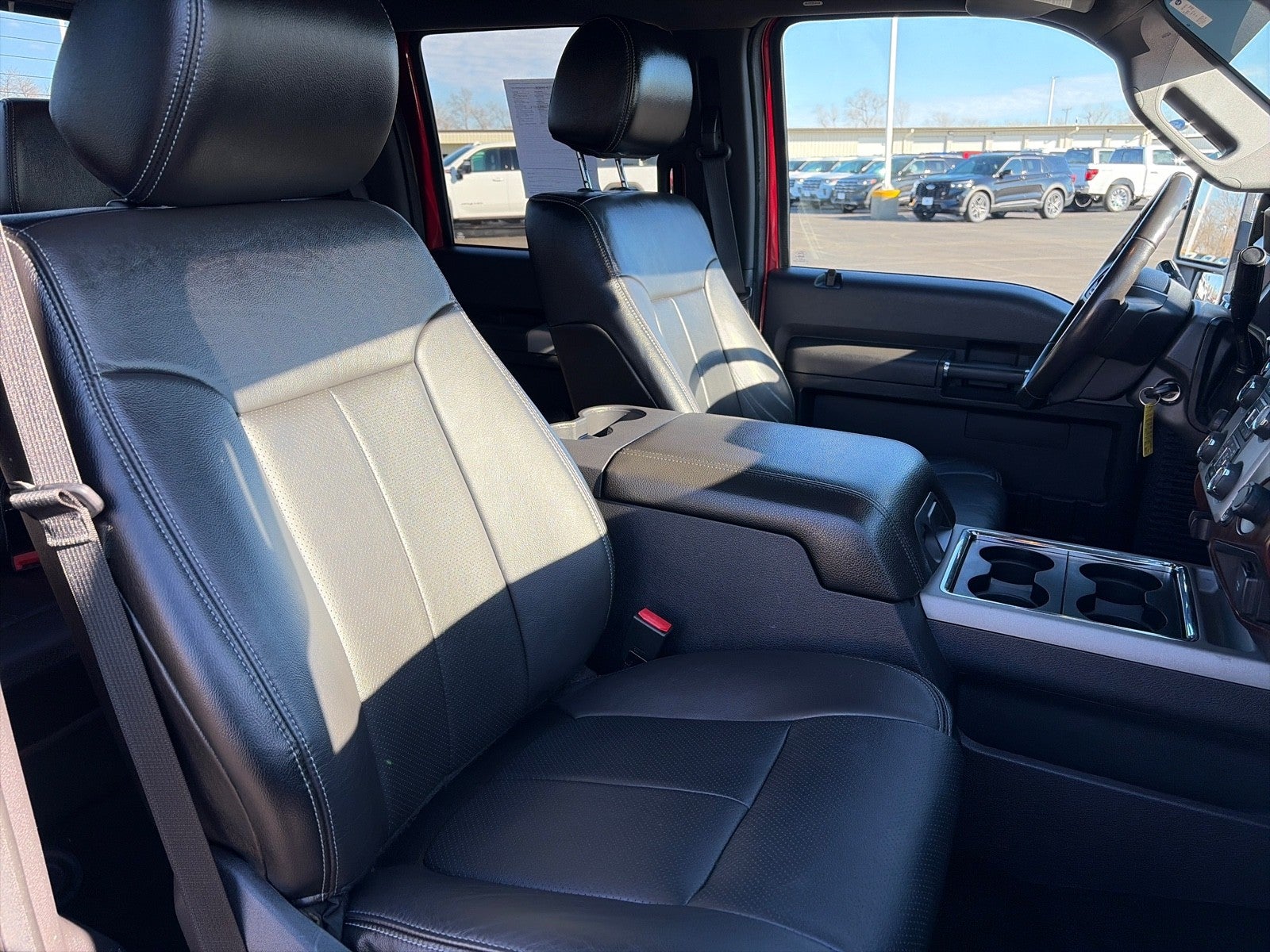 2016 Ford F-350 CREW CAB LARIAT