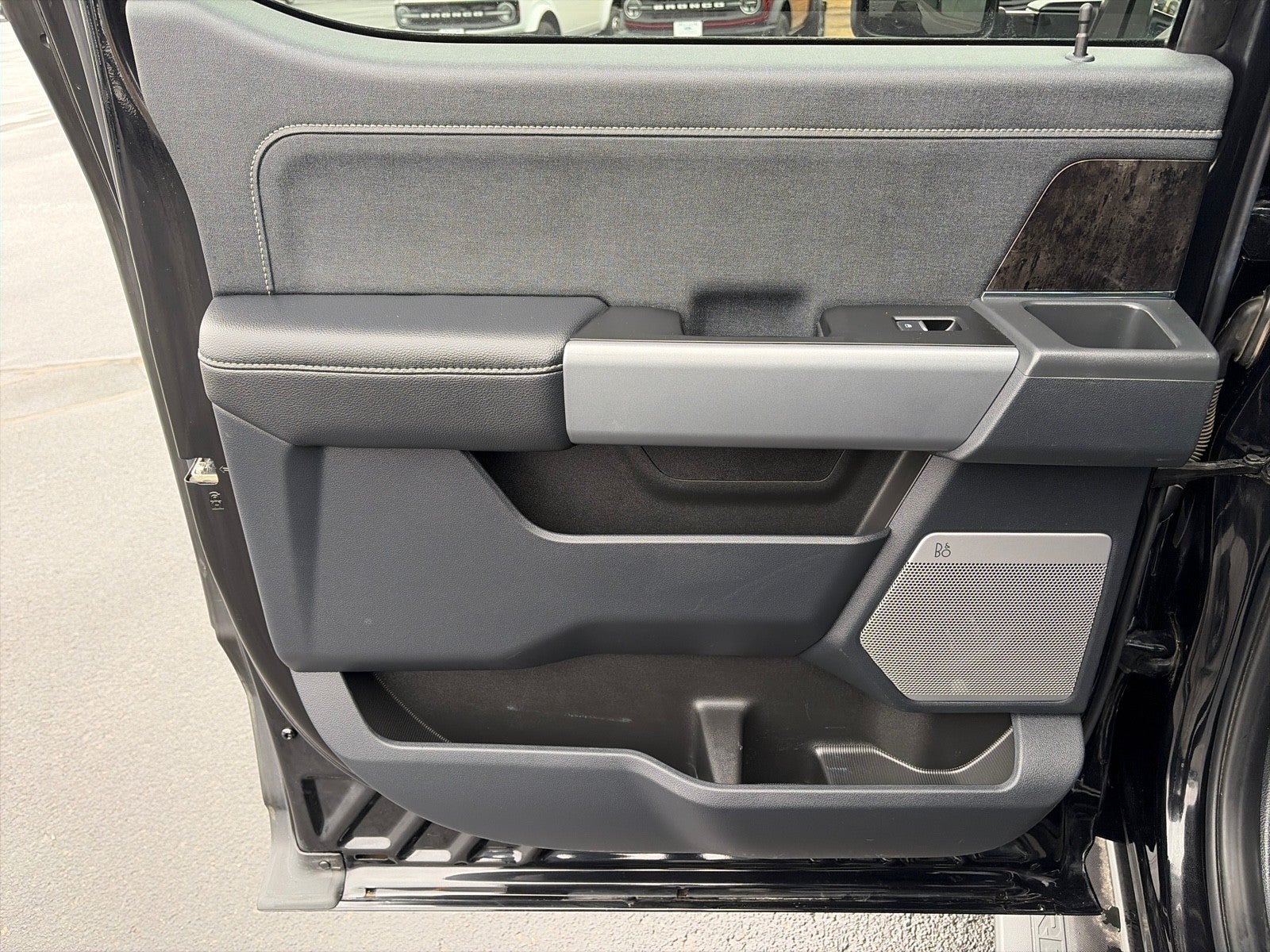 2023 Ford F-350 CREW CAB LARIAT 4X4