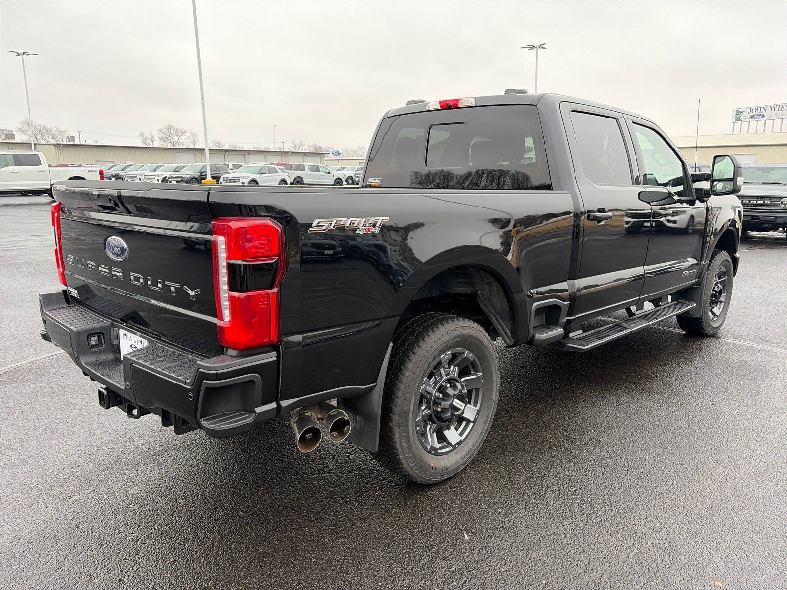 2023 Ford F-350 CREW CAB LARIAT 4X4