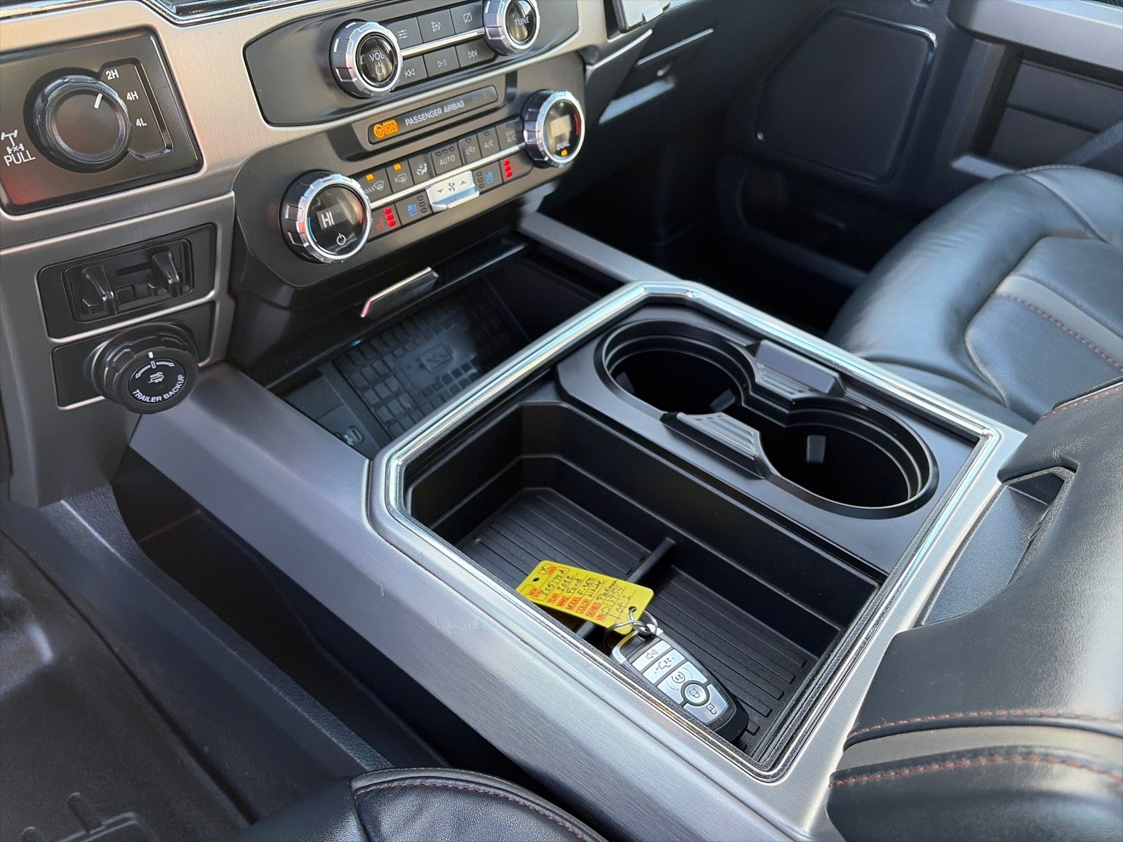 2022 Ford F-350 CREW CAB PLATINUM