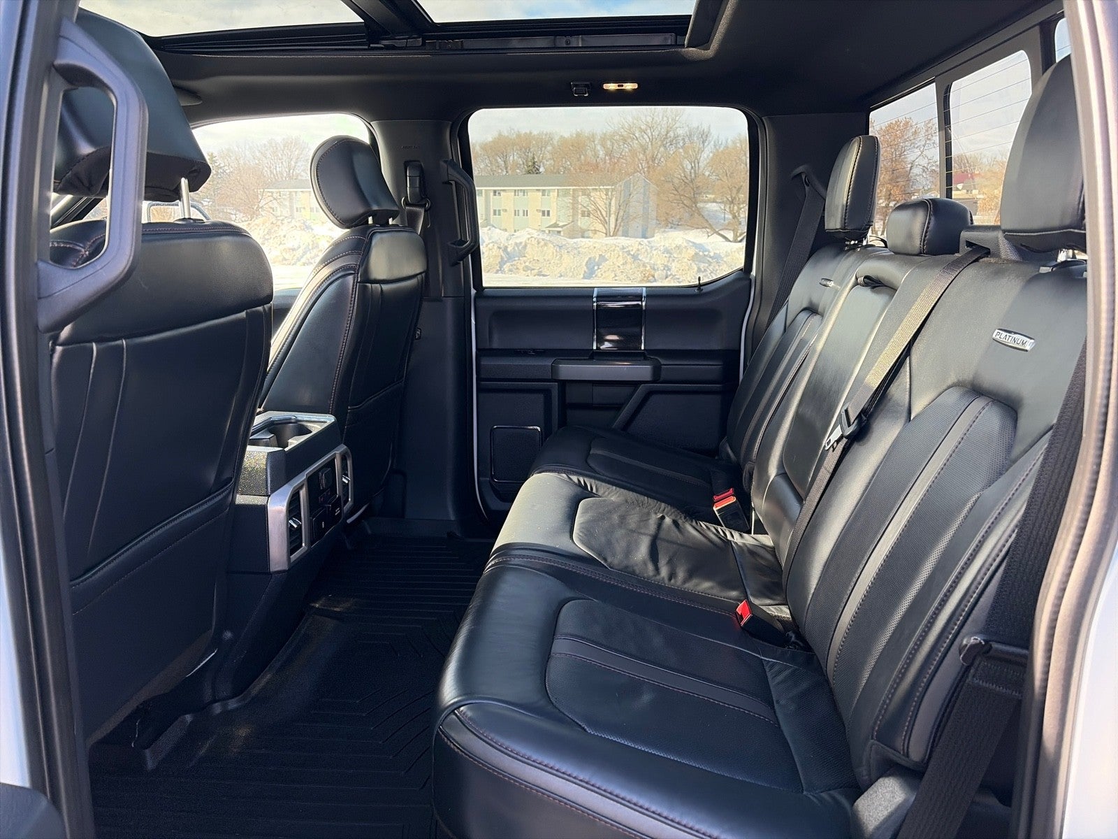 2022 Ford F-350 CREW CAB PLATINUM