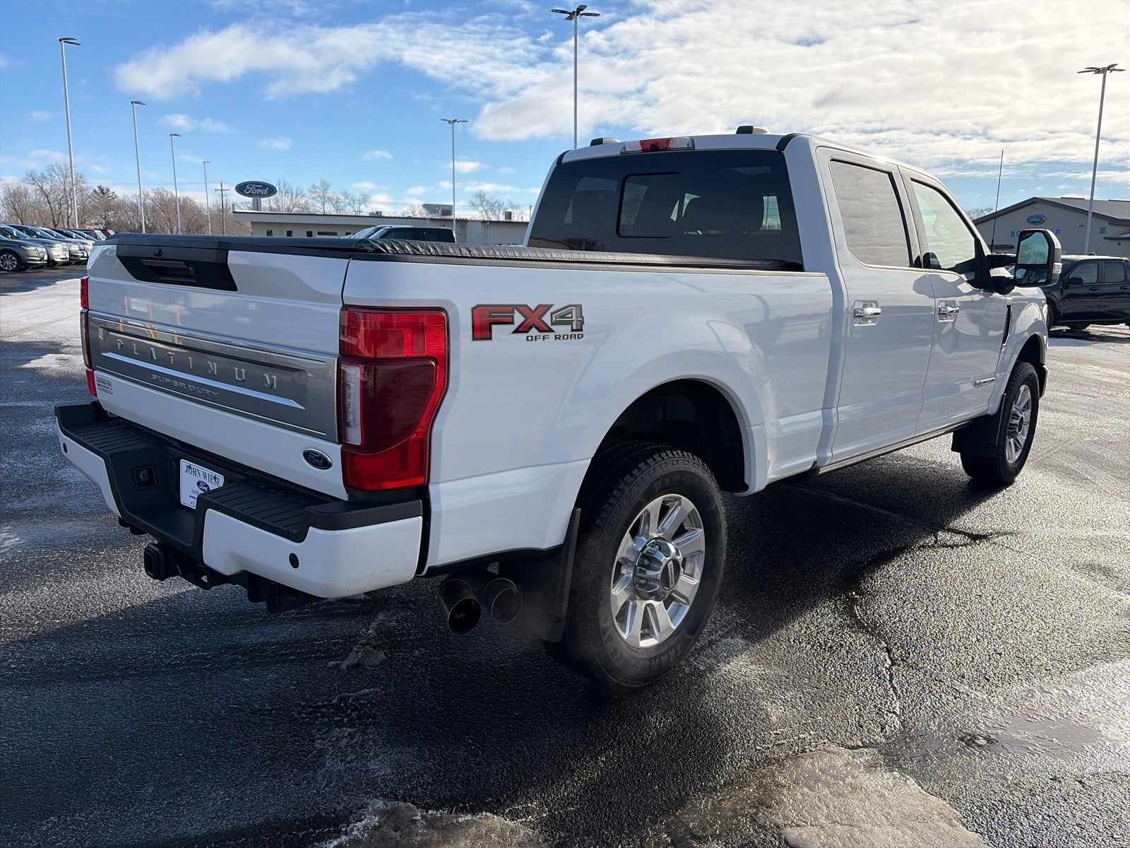 2022 Ford F-350 CREW CAB PLATINUM
