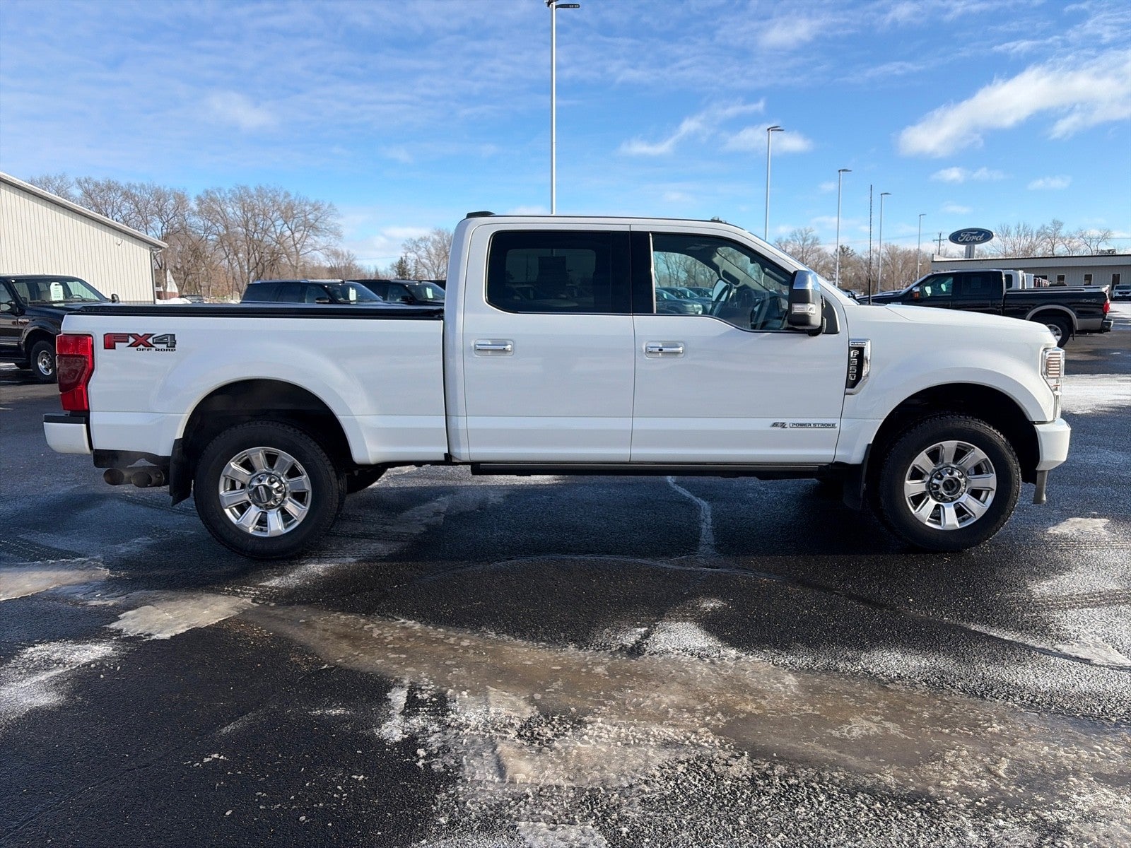 2022 Ford F-350 CREW CAB PLATINUM