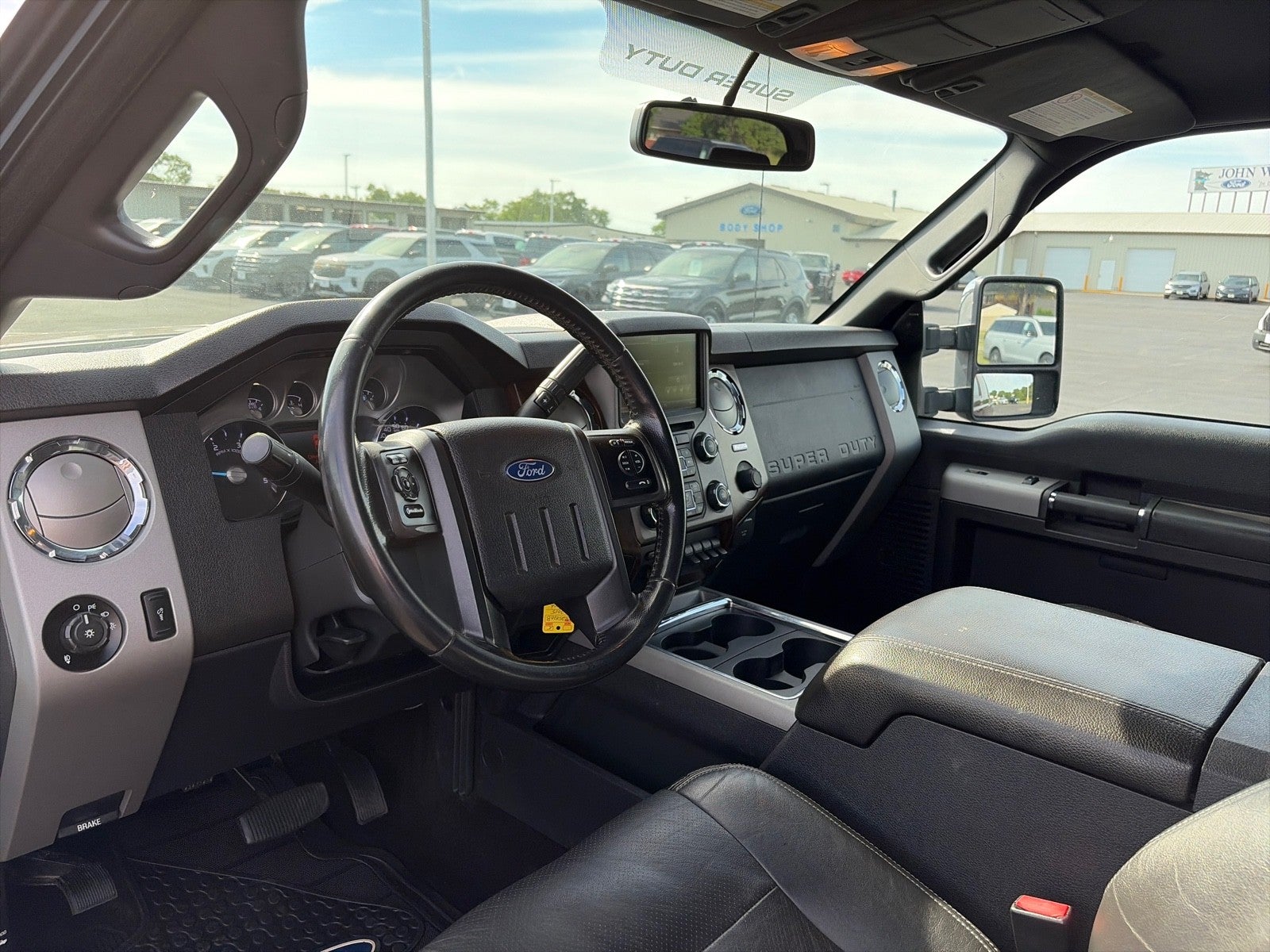 2015 Ford F-350 CREW CAB LARIAT 4X4