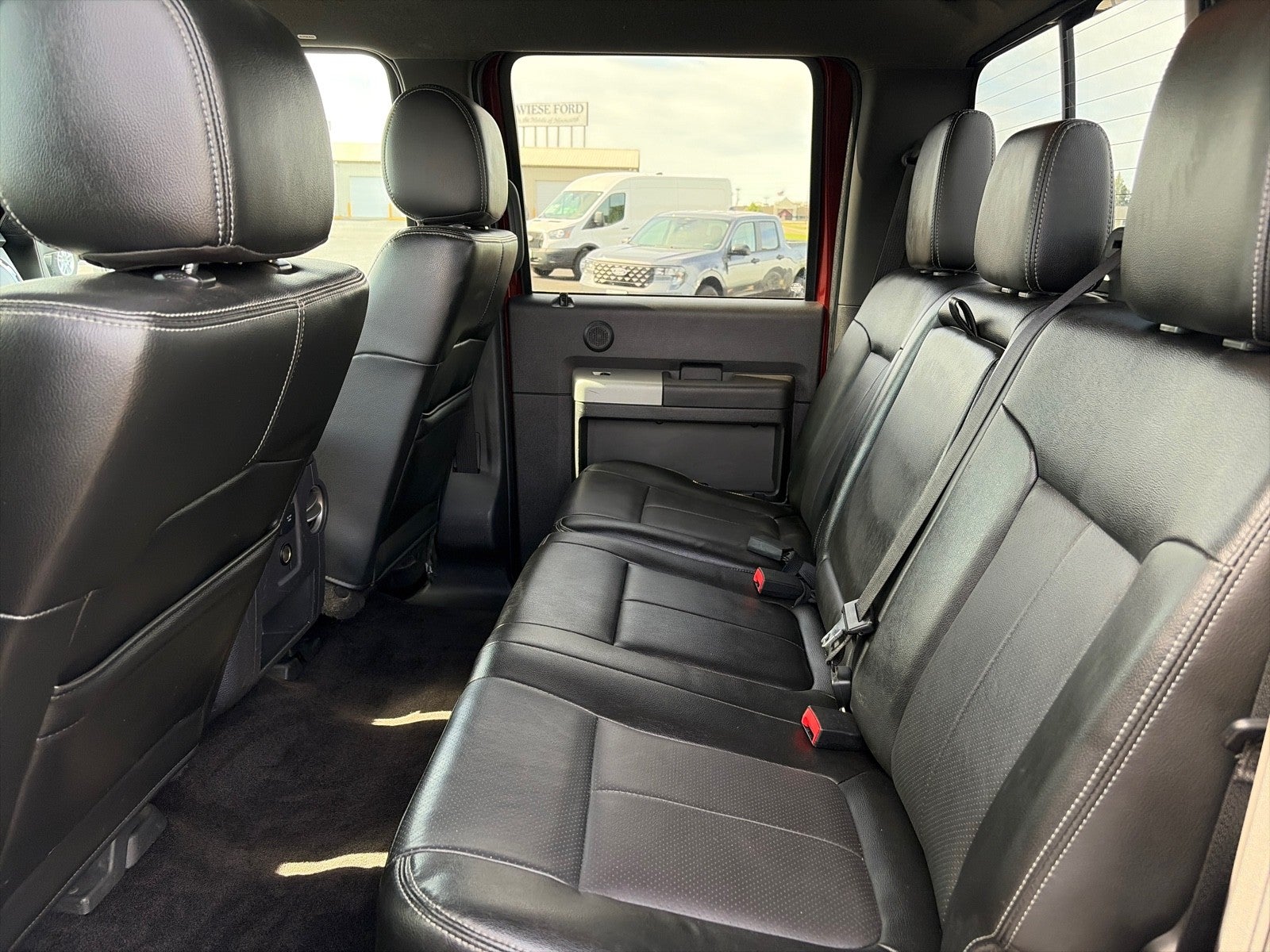 2015 Ford F-350 CREW CAB LARIAT 4X4