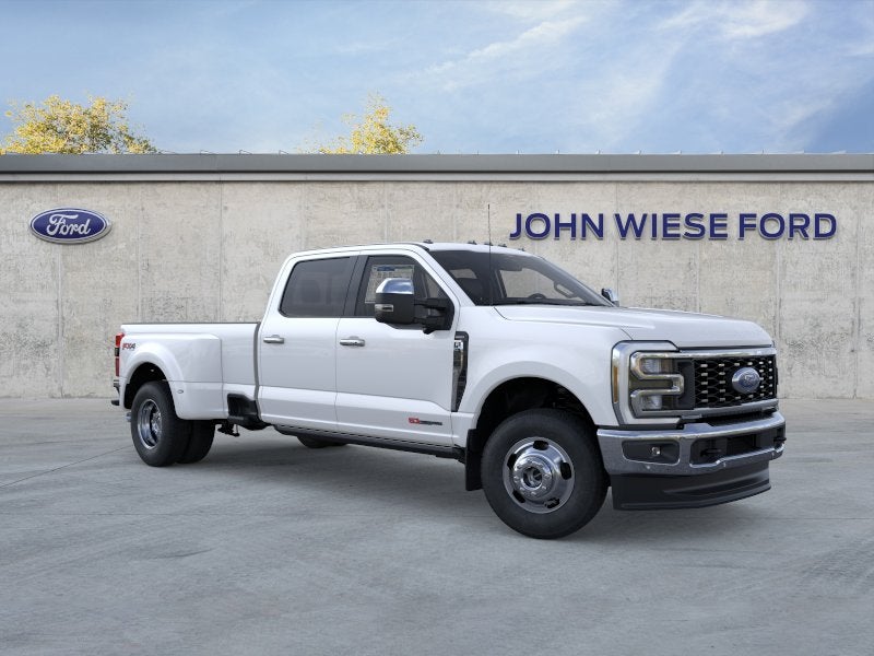 2026 Ford Super Duty F-350 DRW CREW CAB LARIAT DRW