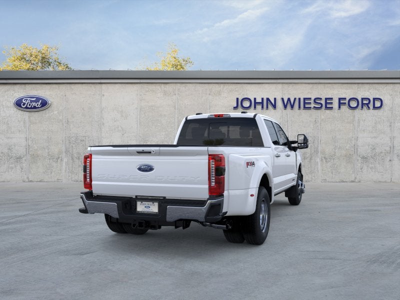 2026 Ford Super Duty F-350 DRW CREW CAB LARIAT DRW