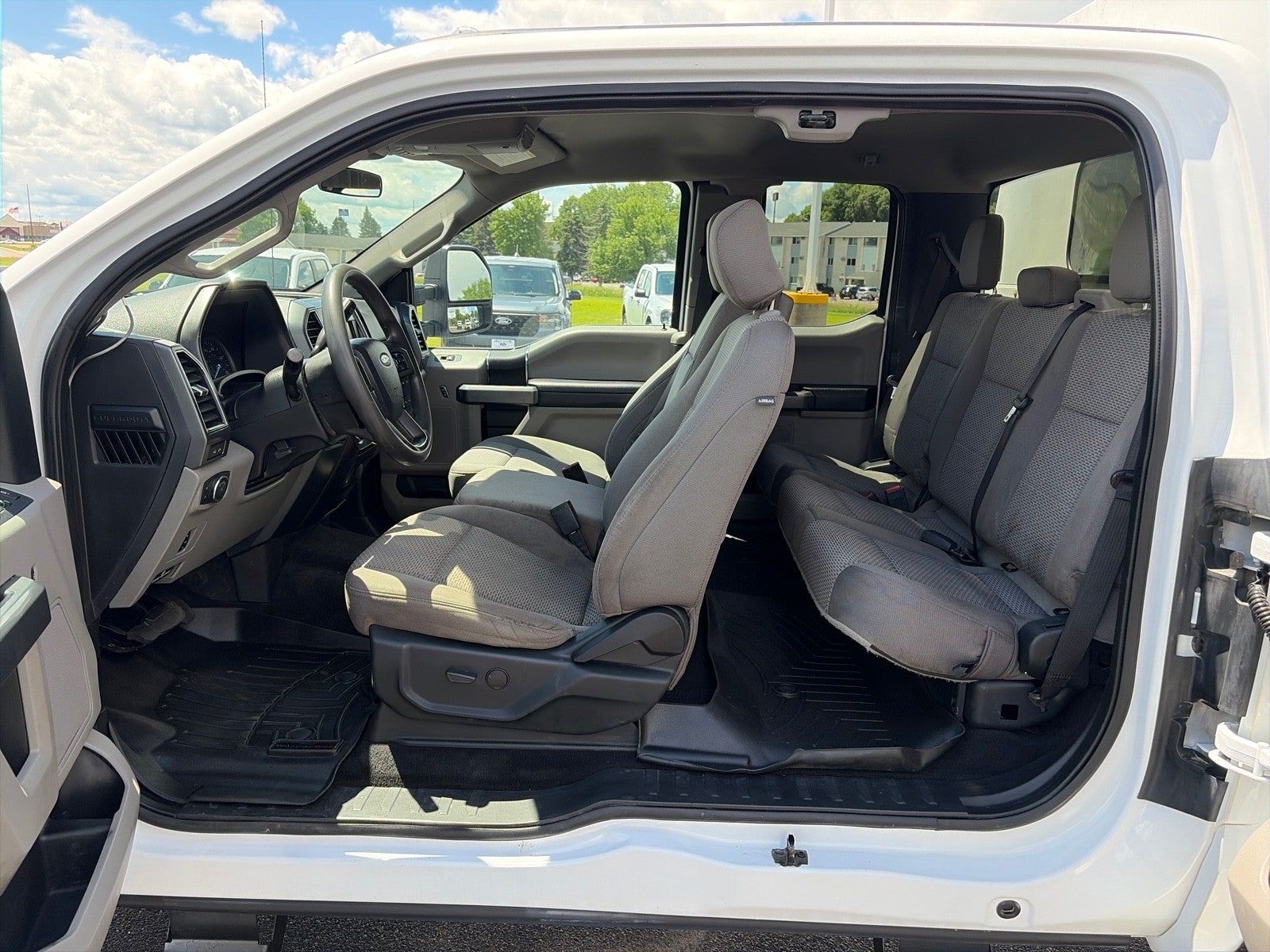 2020 Ford F-350 SUPERCAB XLT 4X4