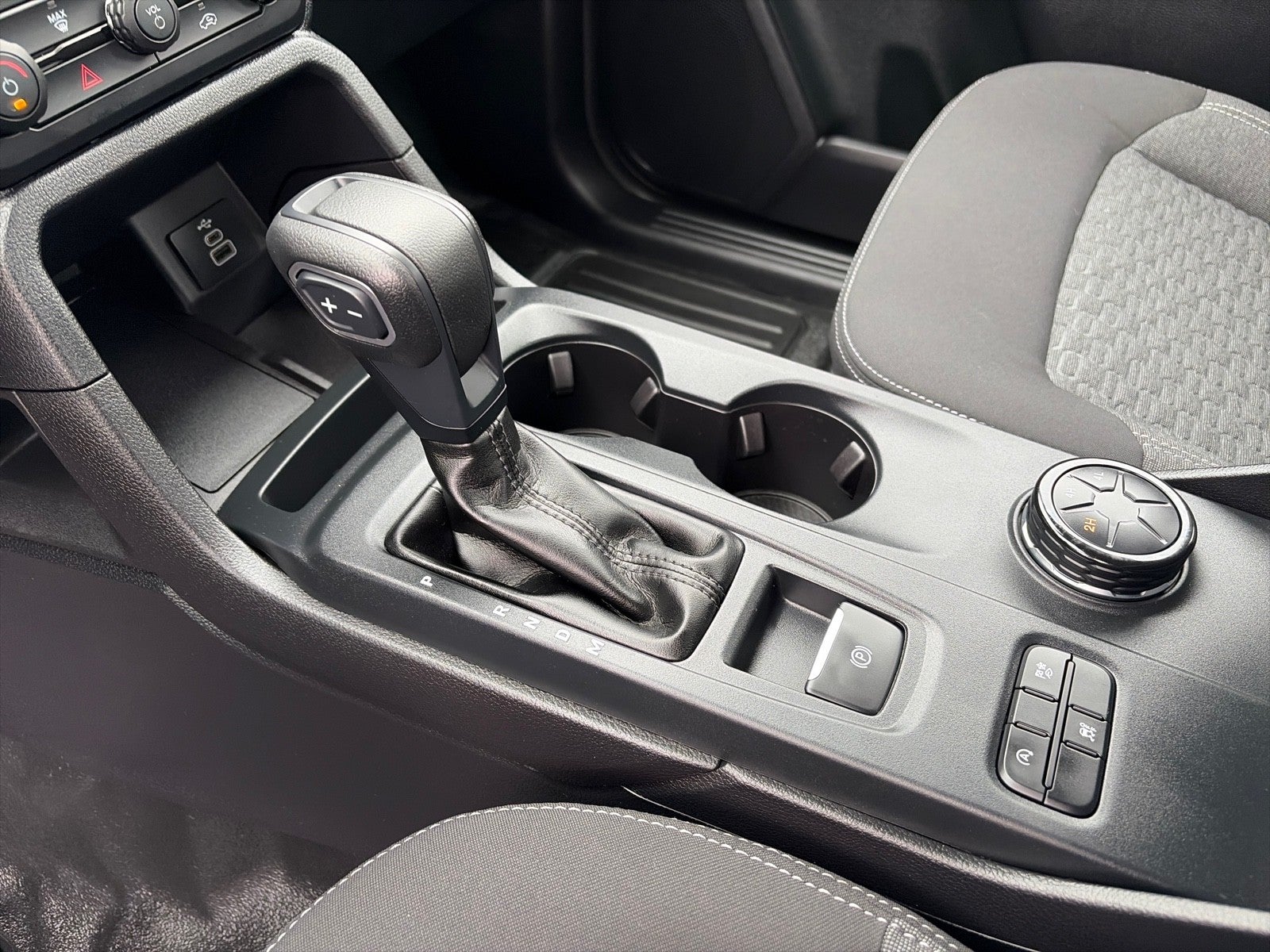 2024 Ford Ranger SUPERCREW STX 4X4