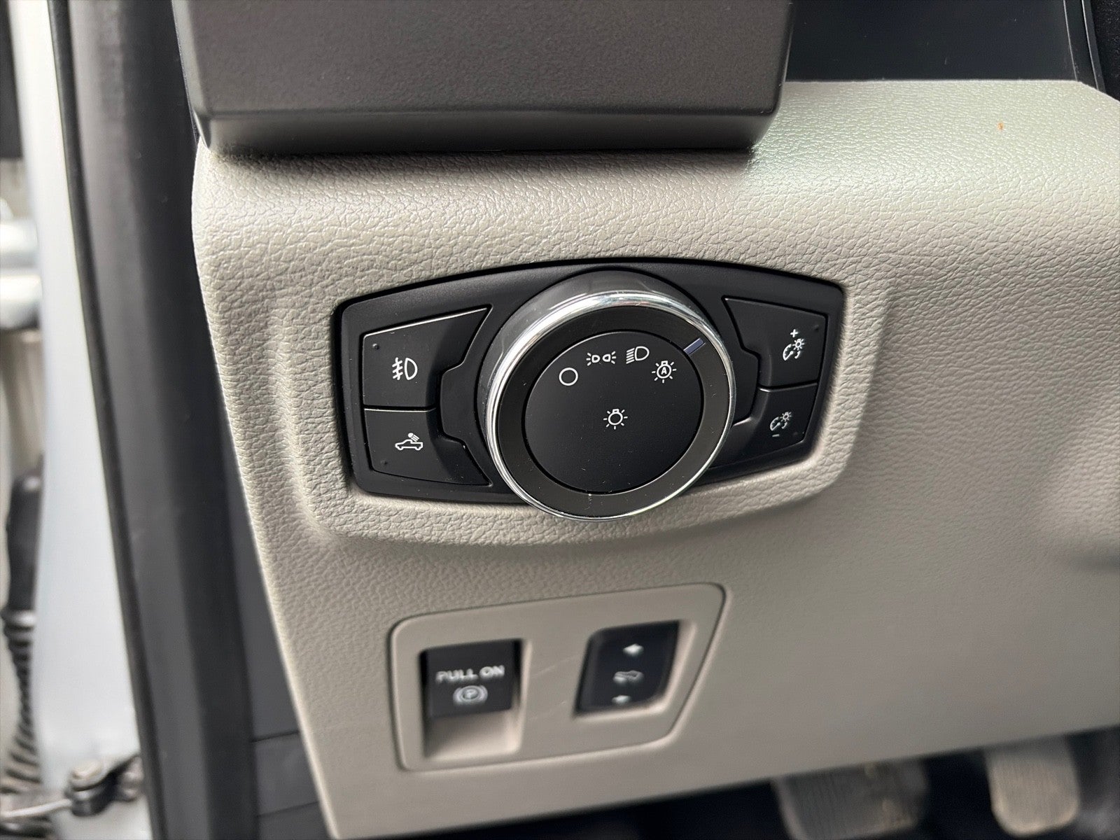 2017 Ford F-150 SUPERCREW XLT 4X4