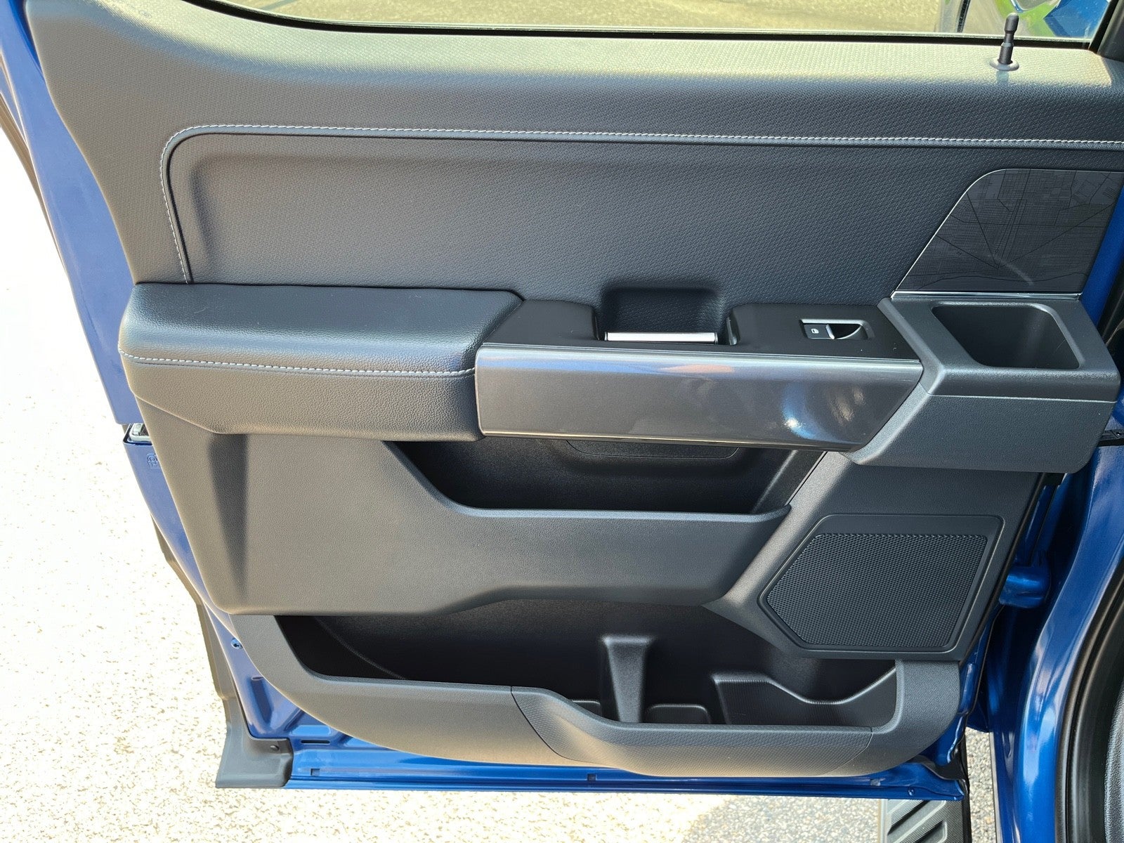 2023 Ford F-150 SUPERCREW XLT 4X4