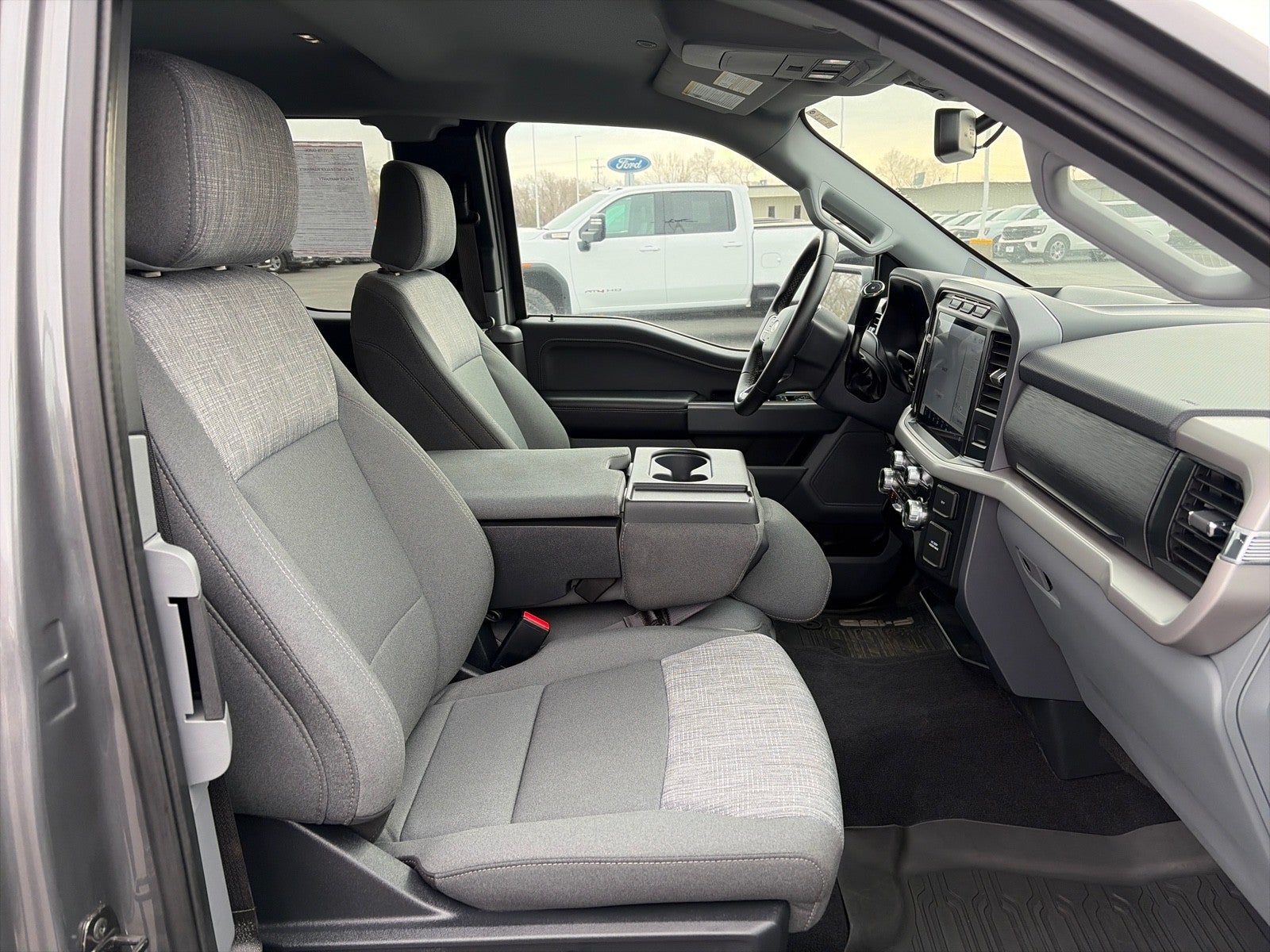 2023 Ford F-150 SUPERCAB XLT 4X4