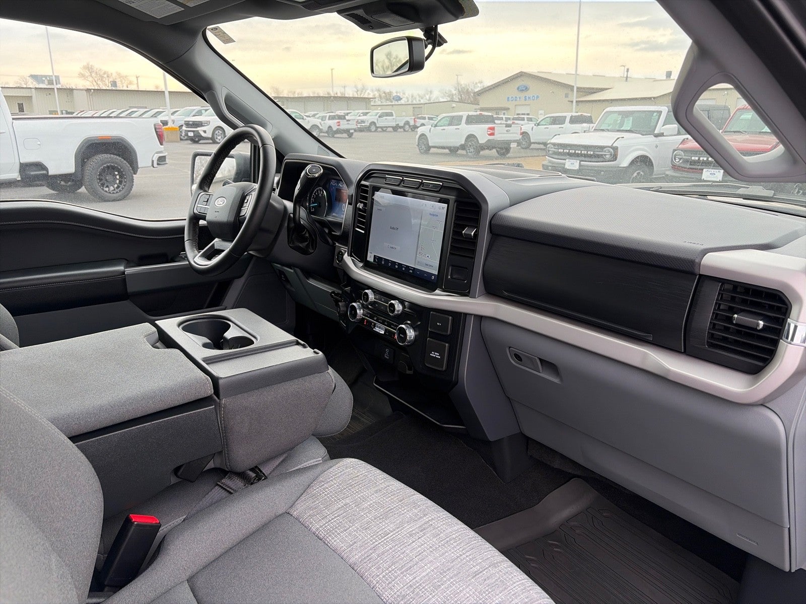 2023 Ford F-150 SUPERCAB XLT 4X4